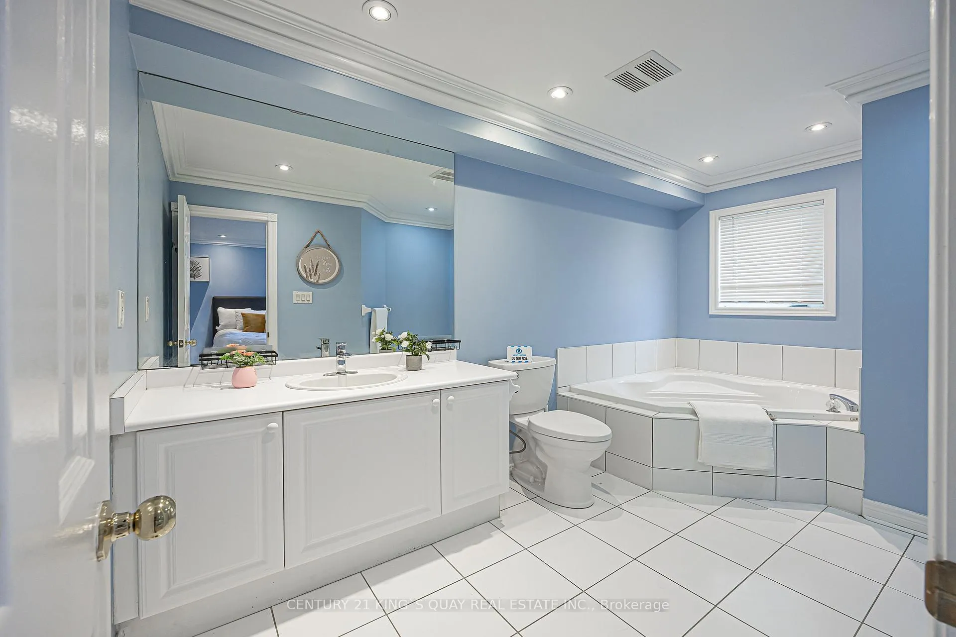 Photo 13 of 15 Queens Plate Drive, Markham, Angus Glen — HOMEH