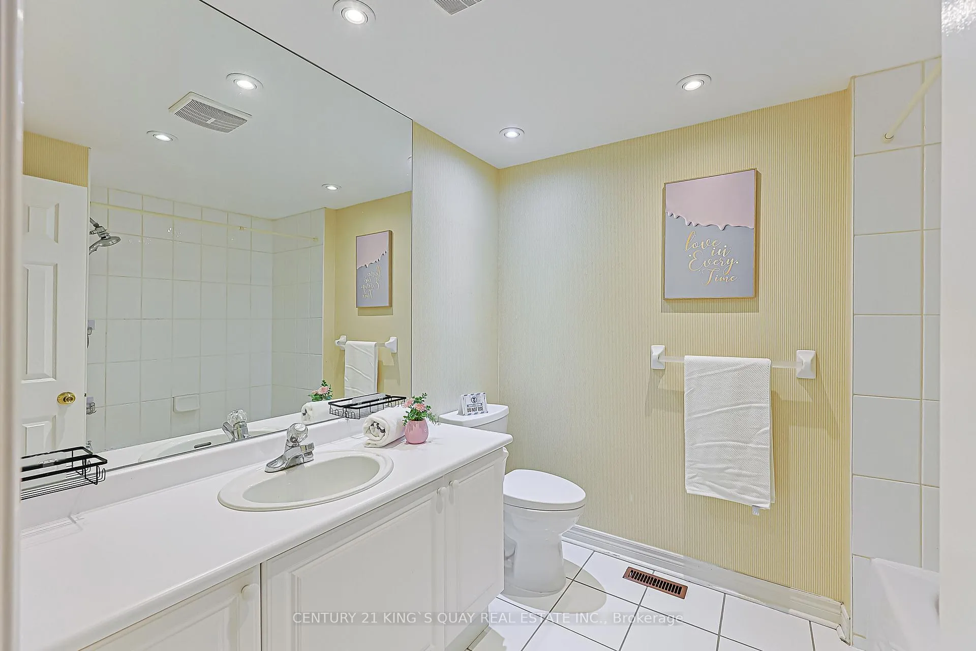 Photo 17 of 15 Queens Plate Drive, Markham, Angus Glen — HOMEH