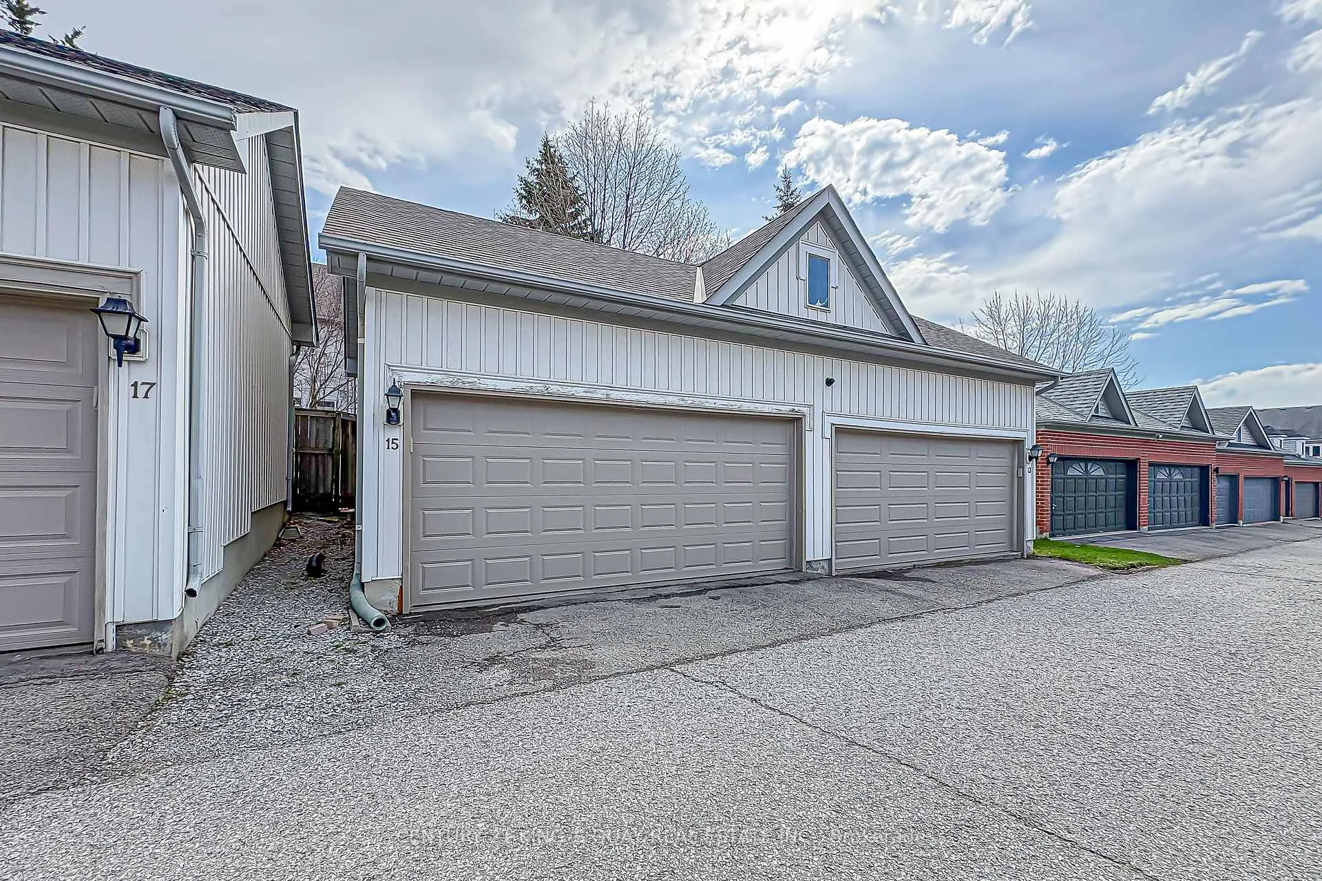 Photo 22 of 15 Queens Plate Drive, Markham, Angus Glen — HOMEH