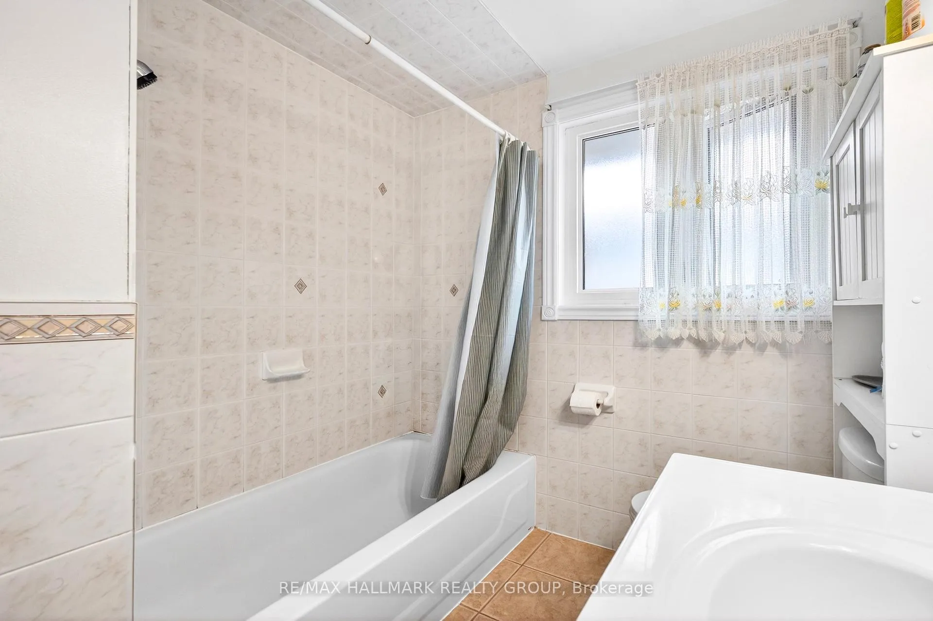 Photo 8 of Unit B, 2636 Regina Street, Ottawa, Britannia — HOMEH