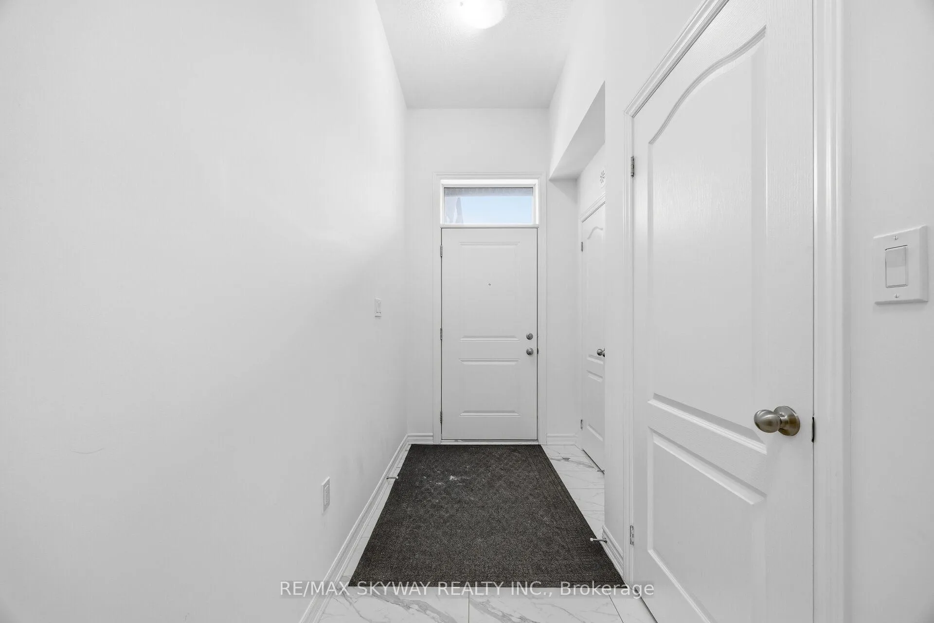 Photo 6 of 44 Springdale Avenue, Caledon, Rural Caledon — HOMEH