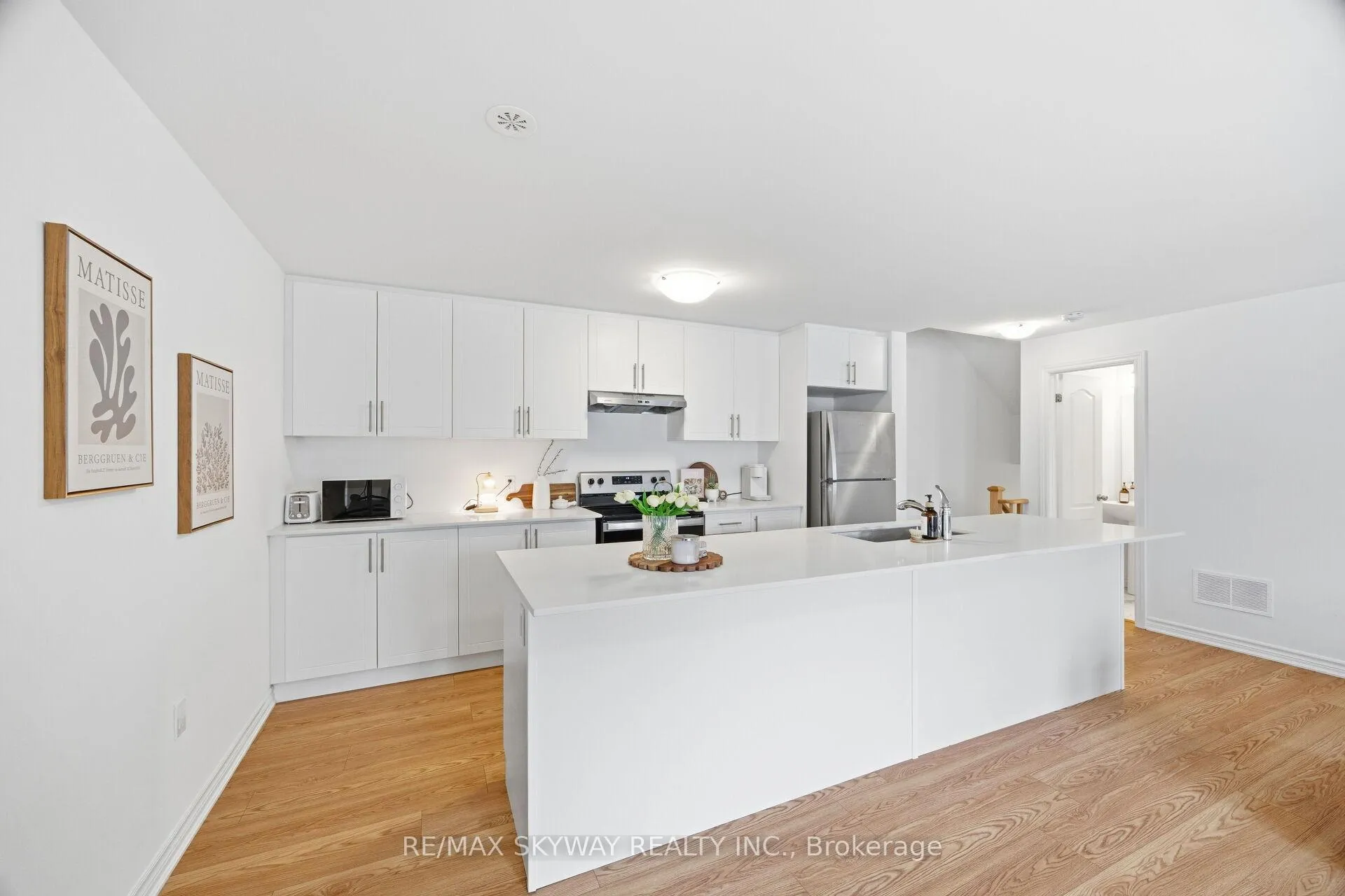 Photo 16 of 44 Springdale Avenue, Caledon, Rural Caledon — HOMEH