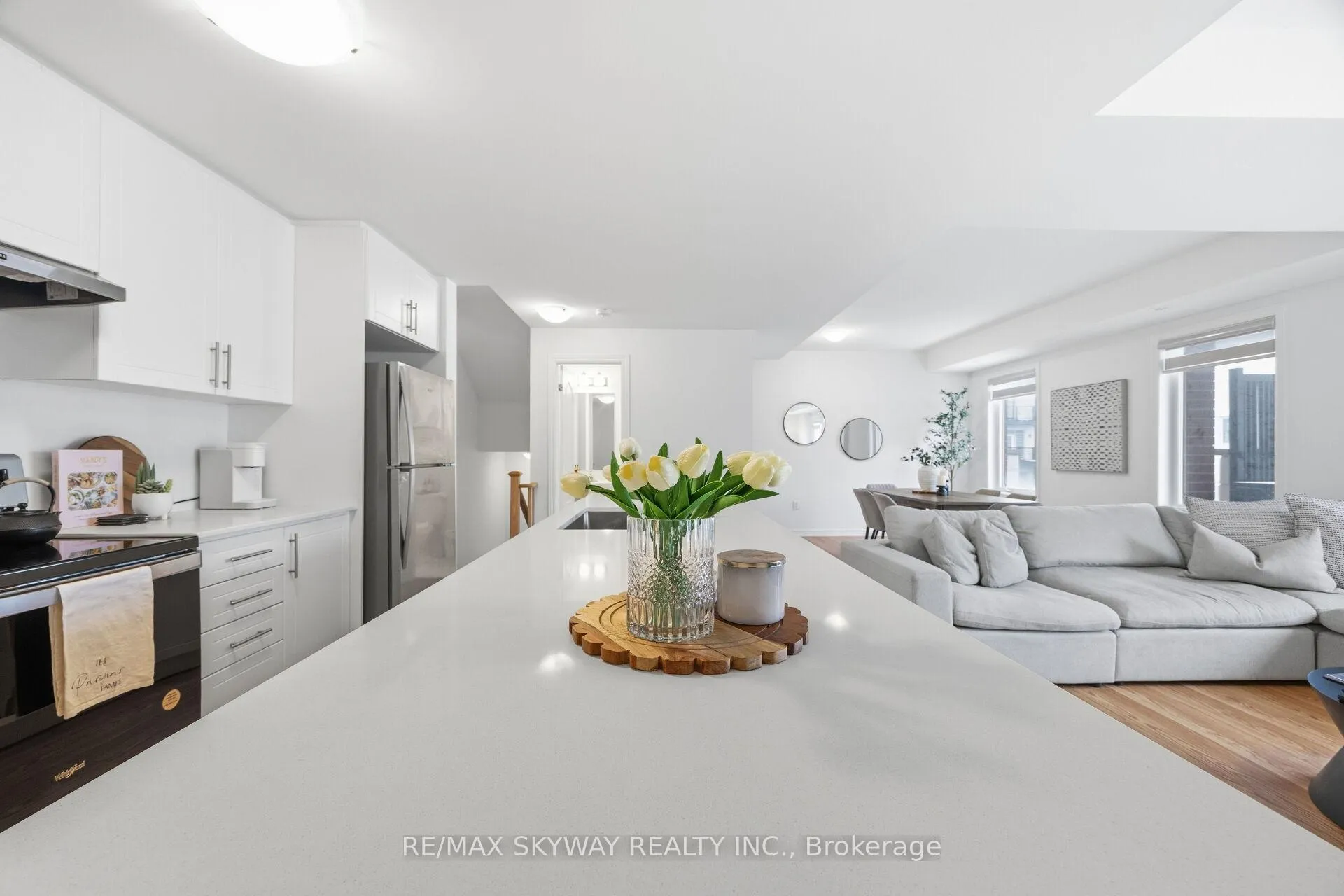 Photo 18 of 44 Springdale Avenue, Caledon, Rural Caledon — HOMEH