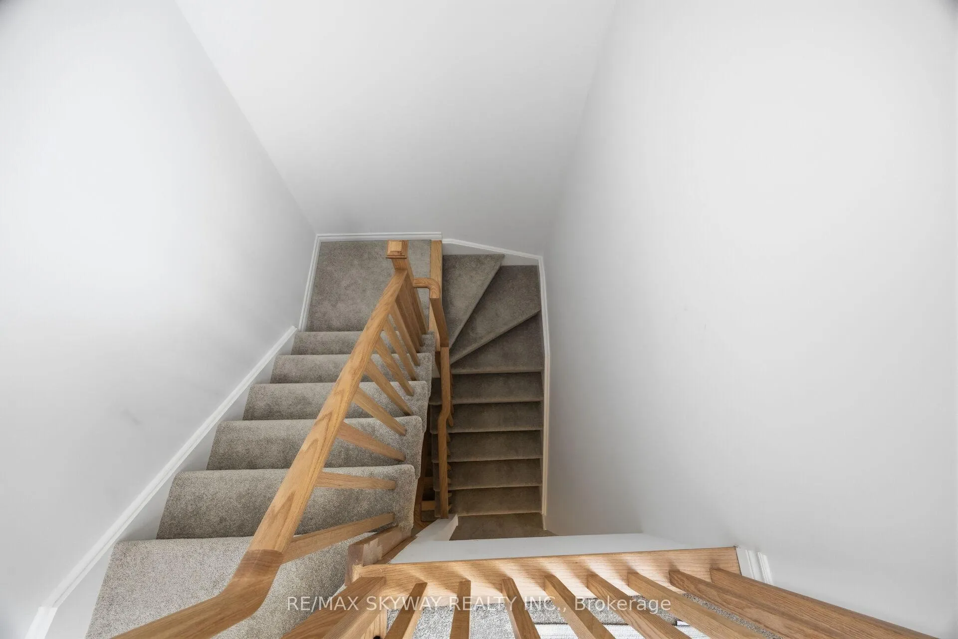 Photo 41 of 44 Springdale Avenue, Caledon, Rural Caledon — HOMEH