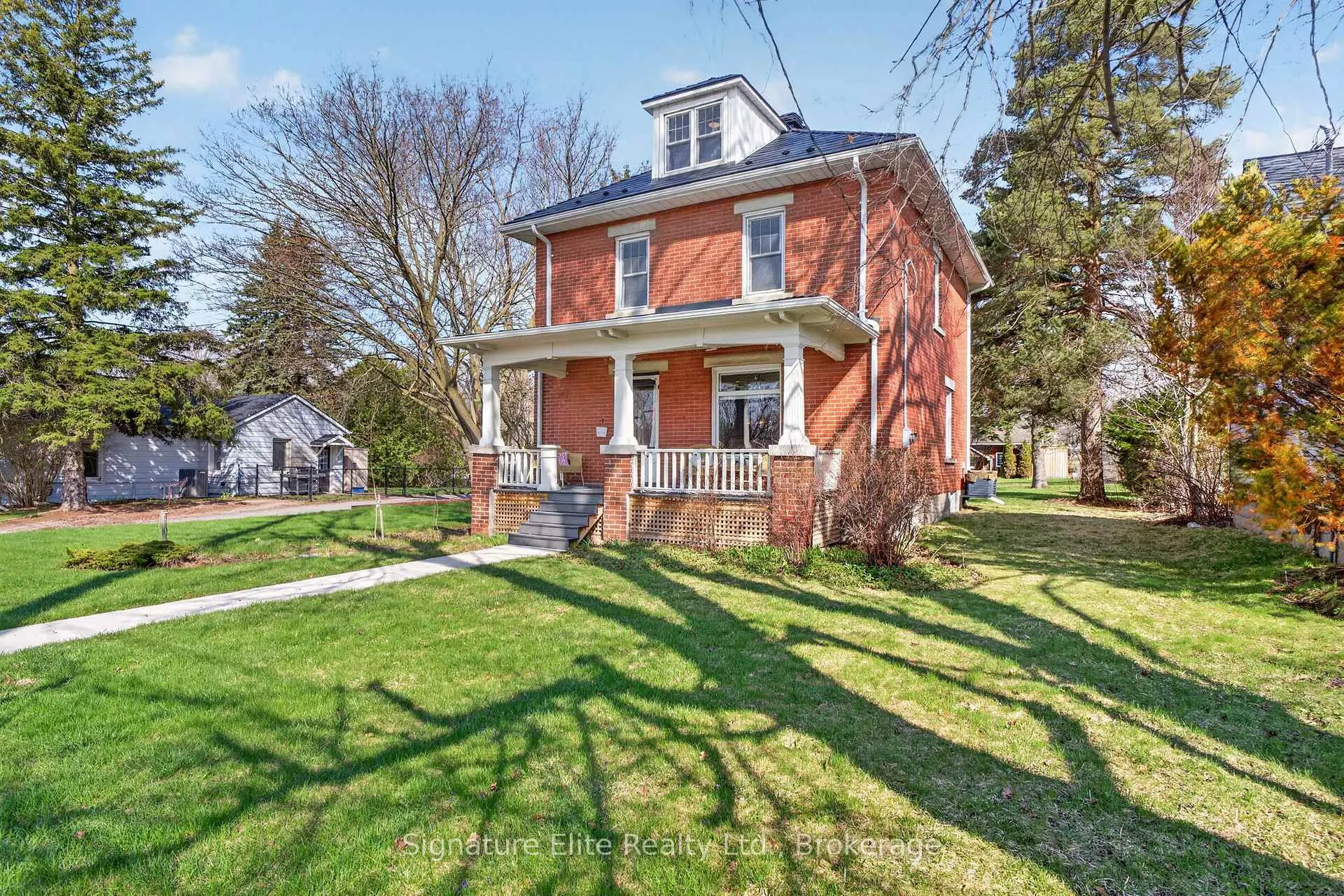 Front of 60 Winchester Road E