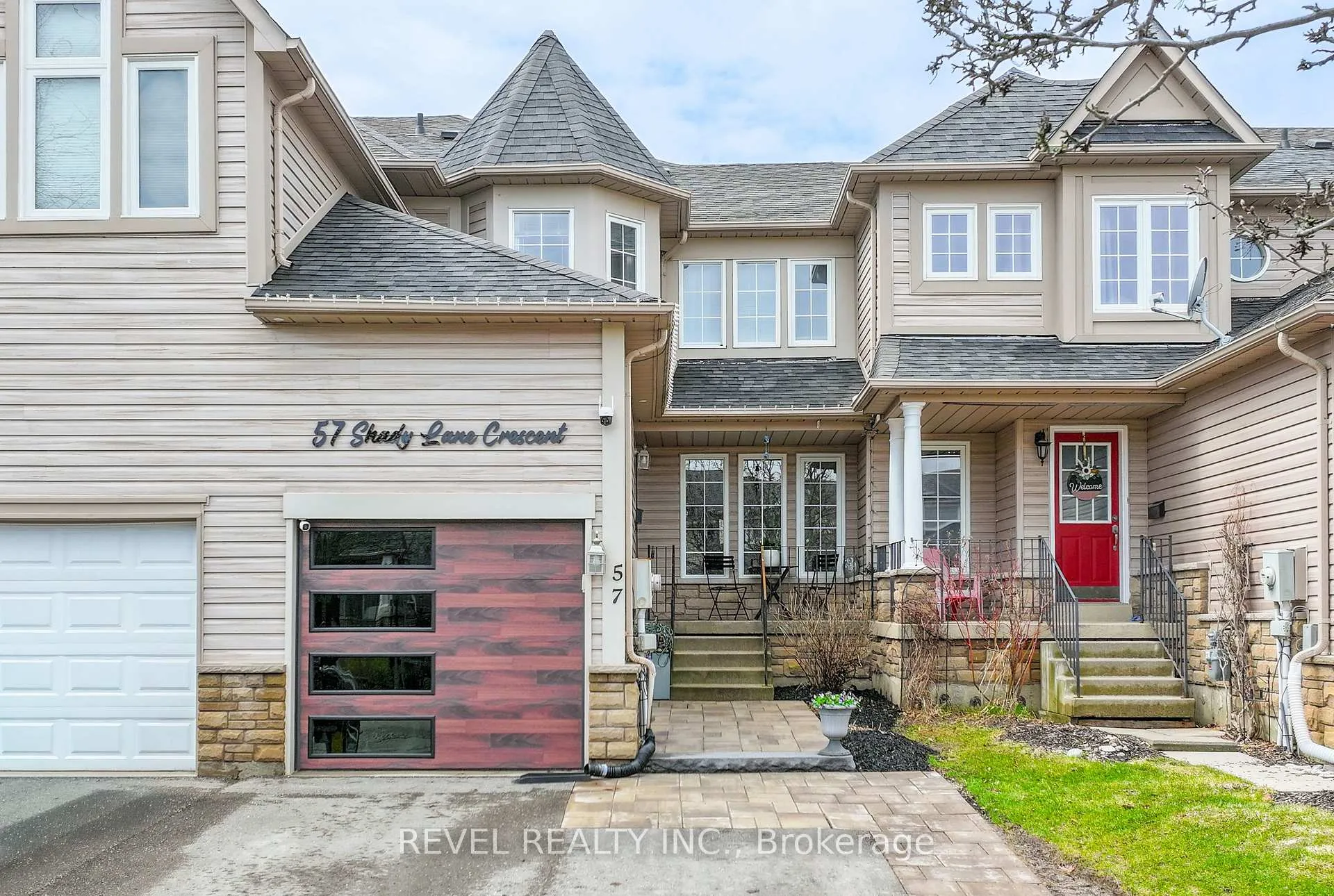 Photo 2 of 57 Shady Lane Crescent, Clarington, Bowmanville — HOMEH