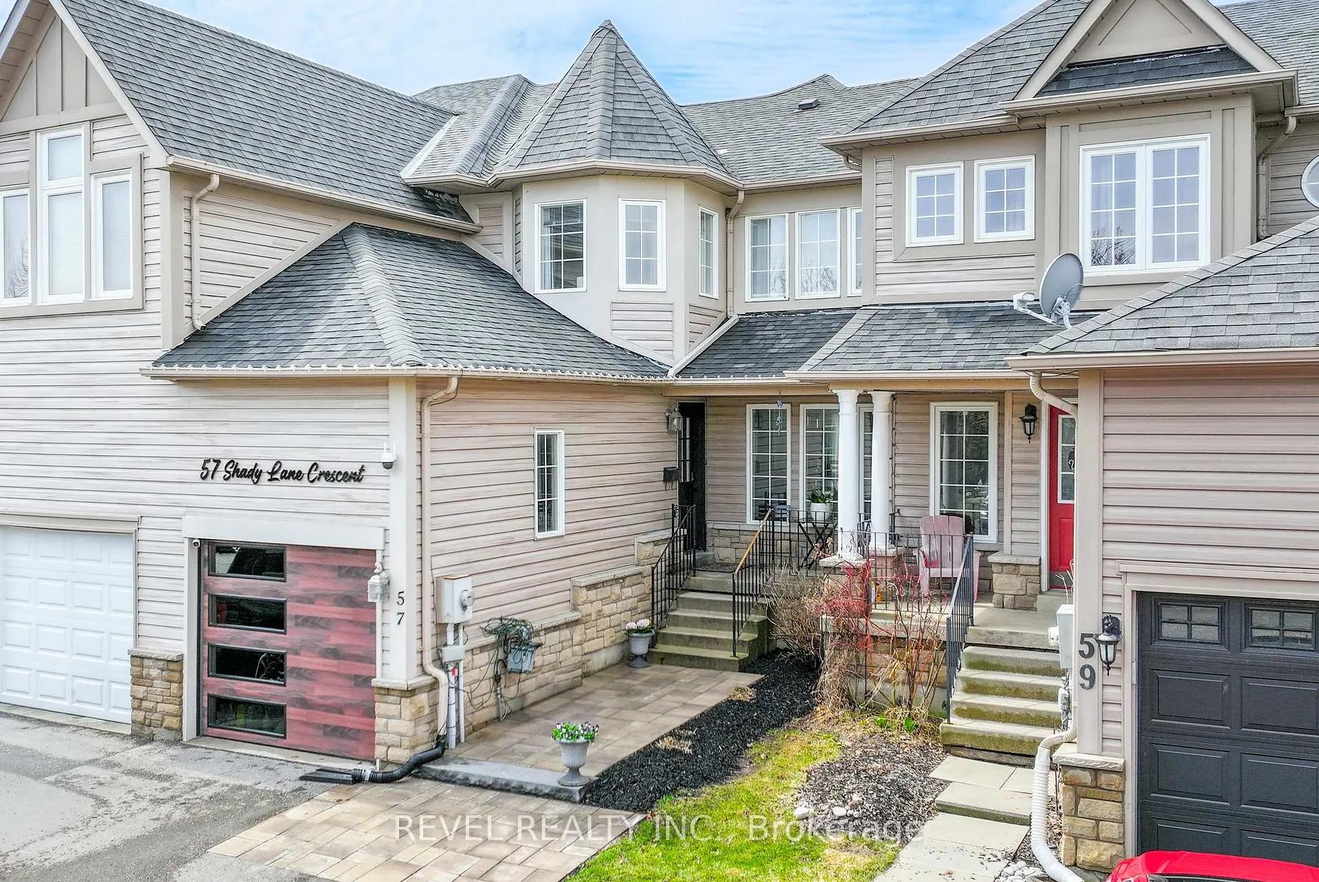 Photo 3 of 57 Shady Lane Crescent, Clarington, Bowmanville — HOMEH