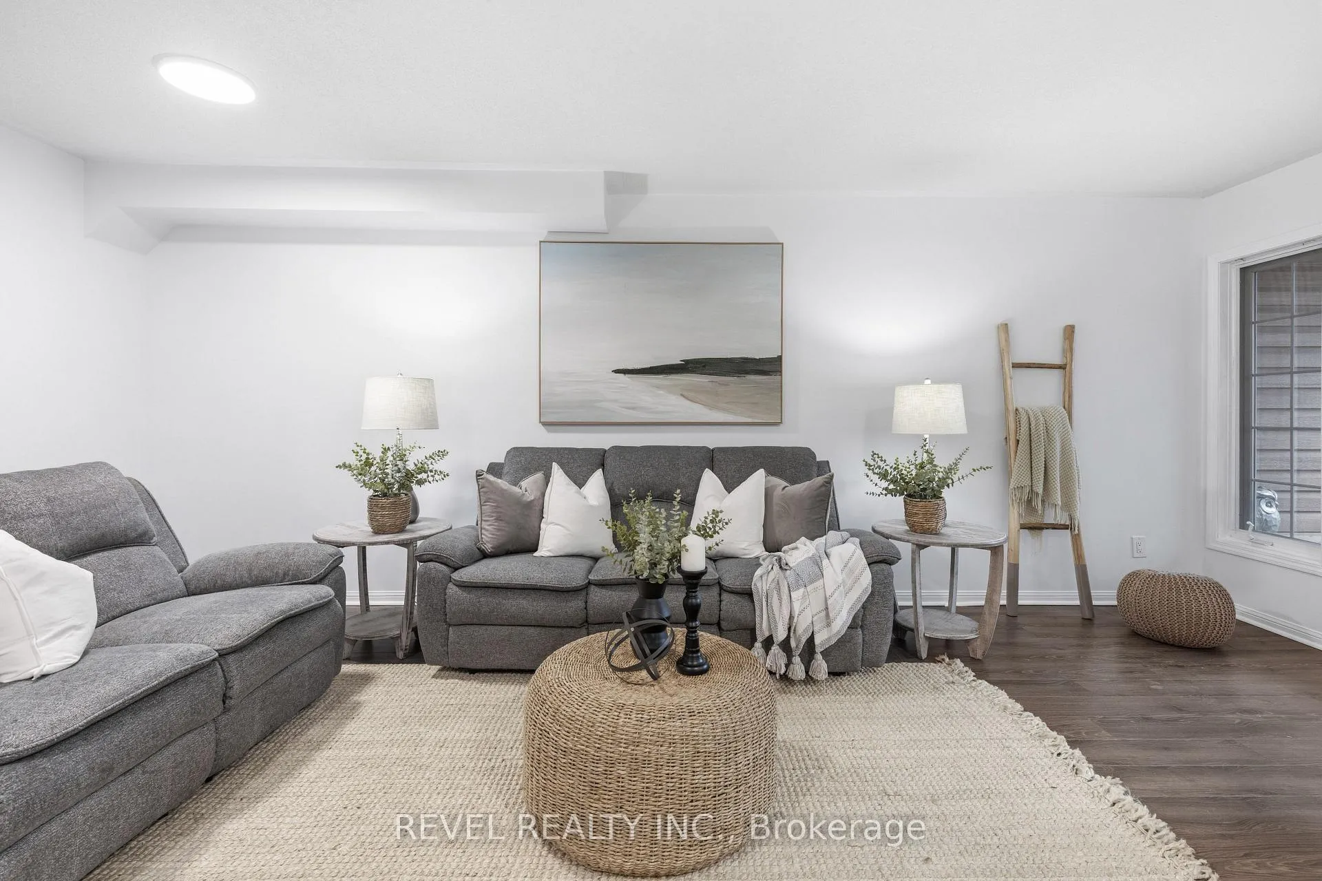Photo 11 of 57 Shady Lane Crescent, Clarington, Bowmanville — HOMEH