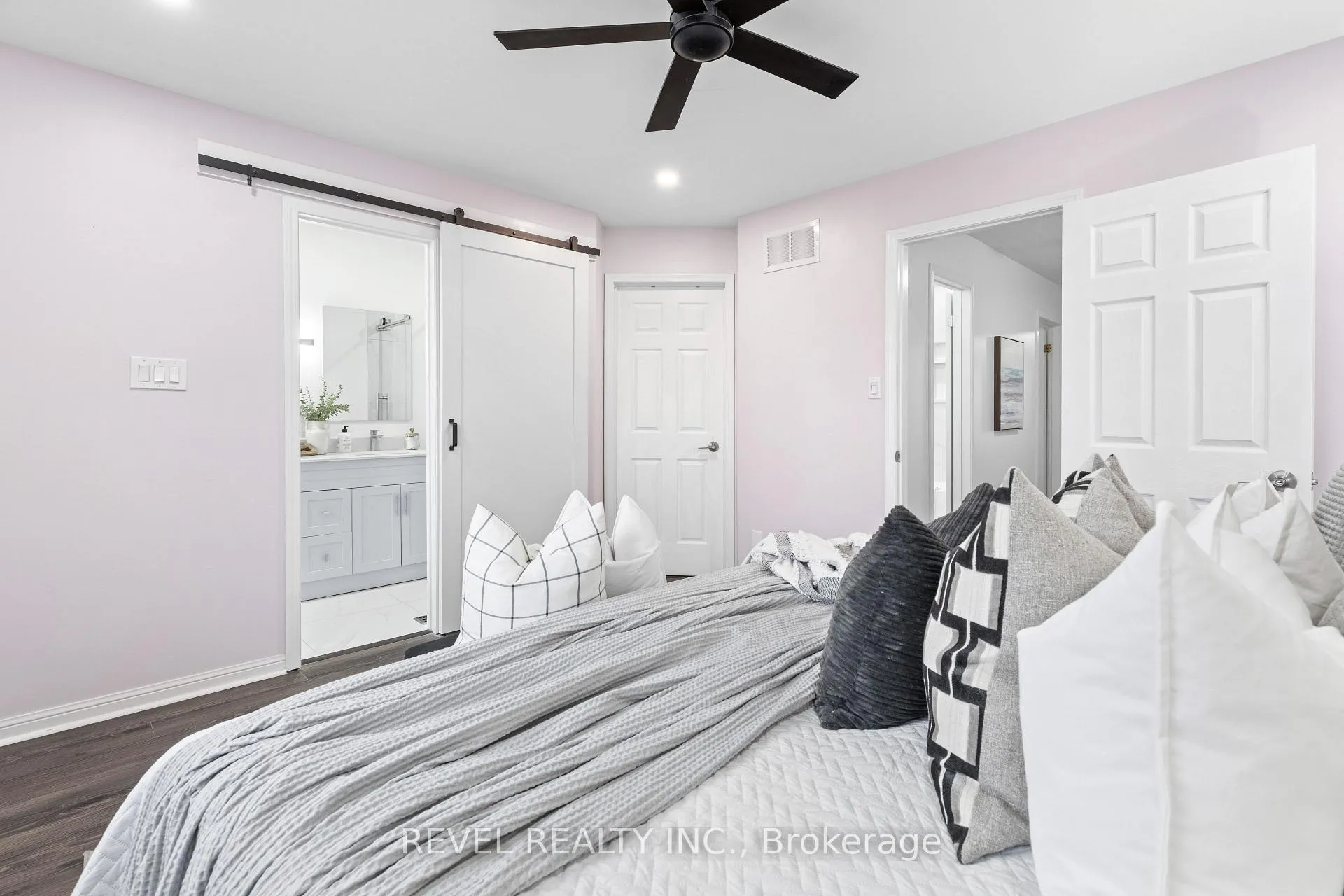 Photo 18 of 57 Shady Lane Crescent, Clarington, Bowmanville — HOMEH