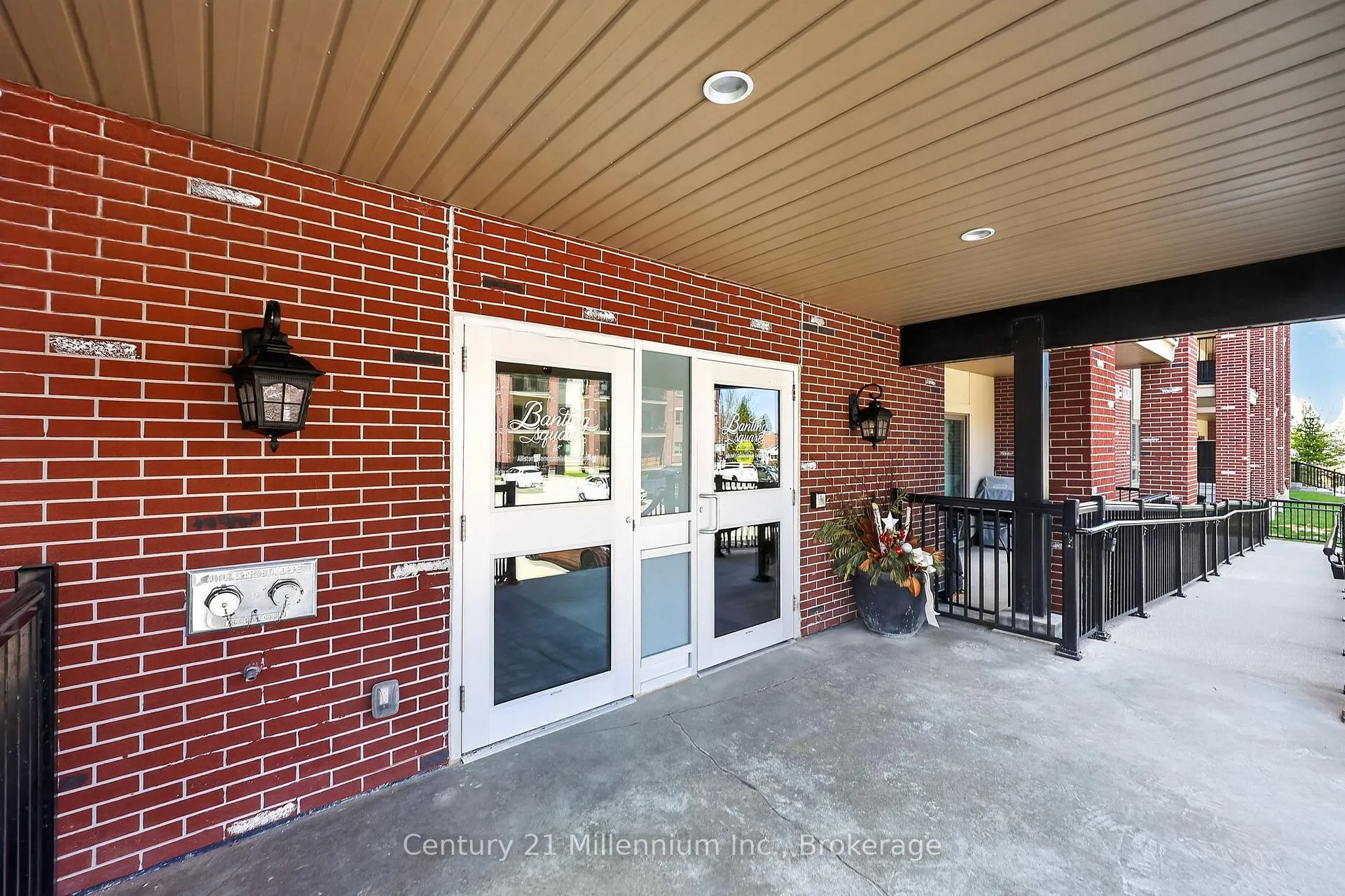 Photo 7 of Unit 109, 157 Wellington Street E, New Tecumseth, Alliston — HOMEH