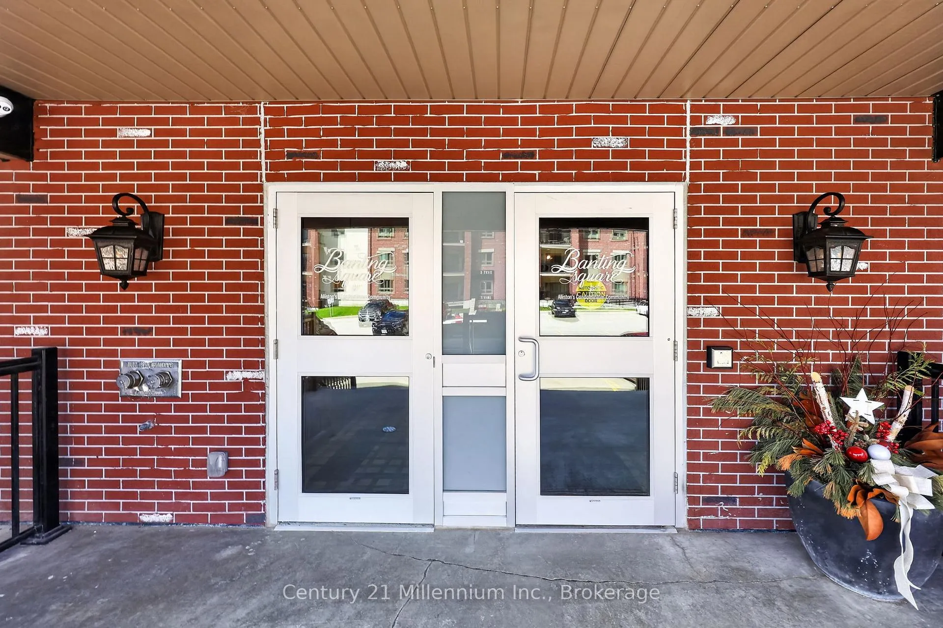 Photo 8 of Unit 109, 157 Wellington Street E, New Tecumseth, Alliston — HOMEH