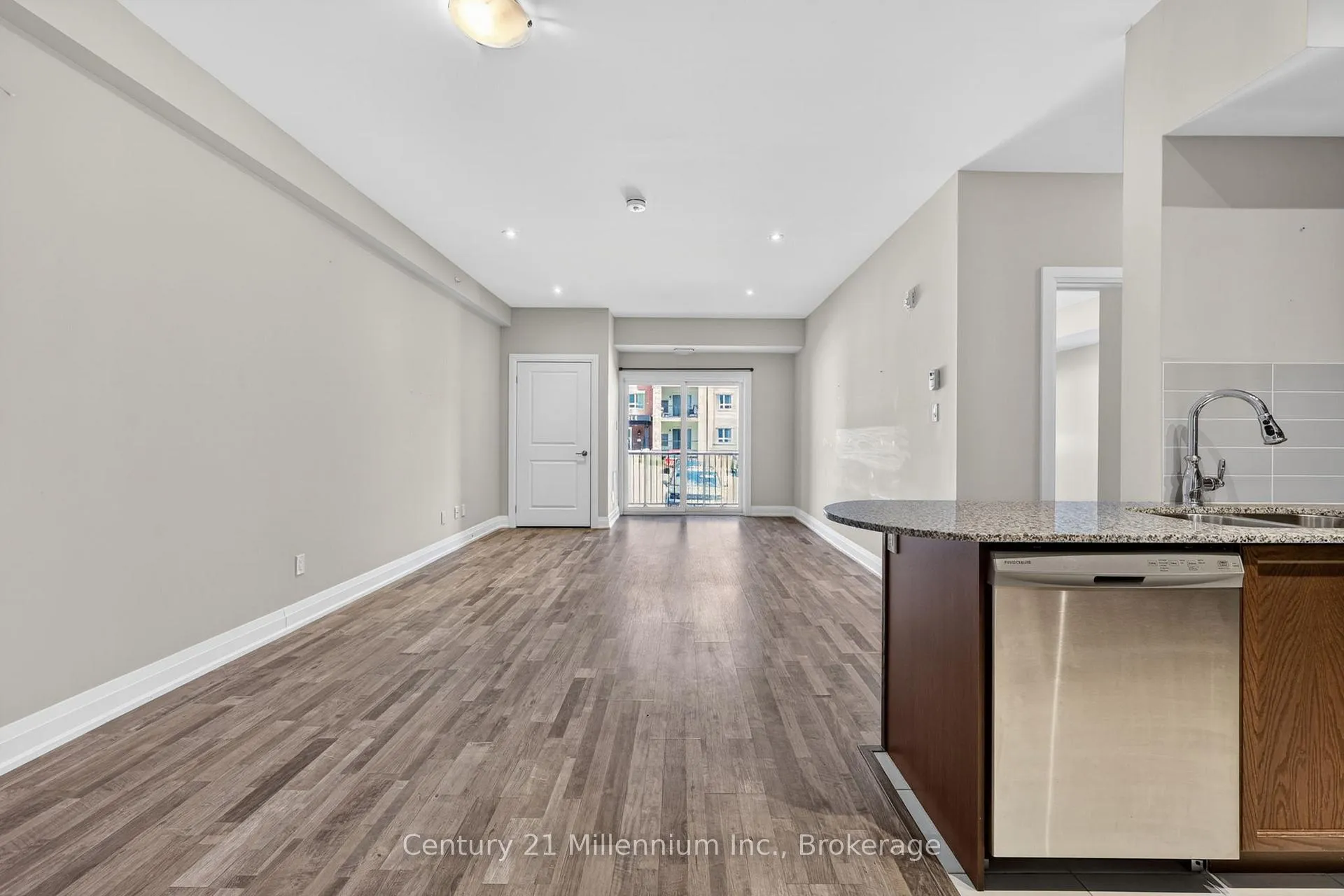 Photo 11 of Unit 109, 157 Wellington Street E, New Tecumseth, Alliston — HOMEH
