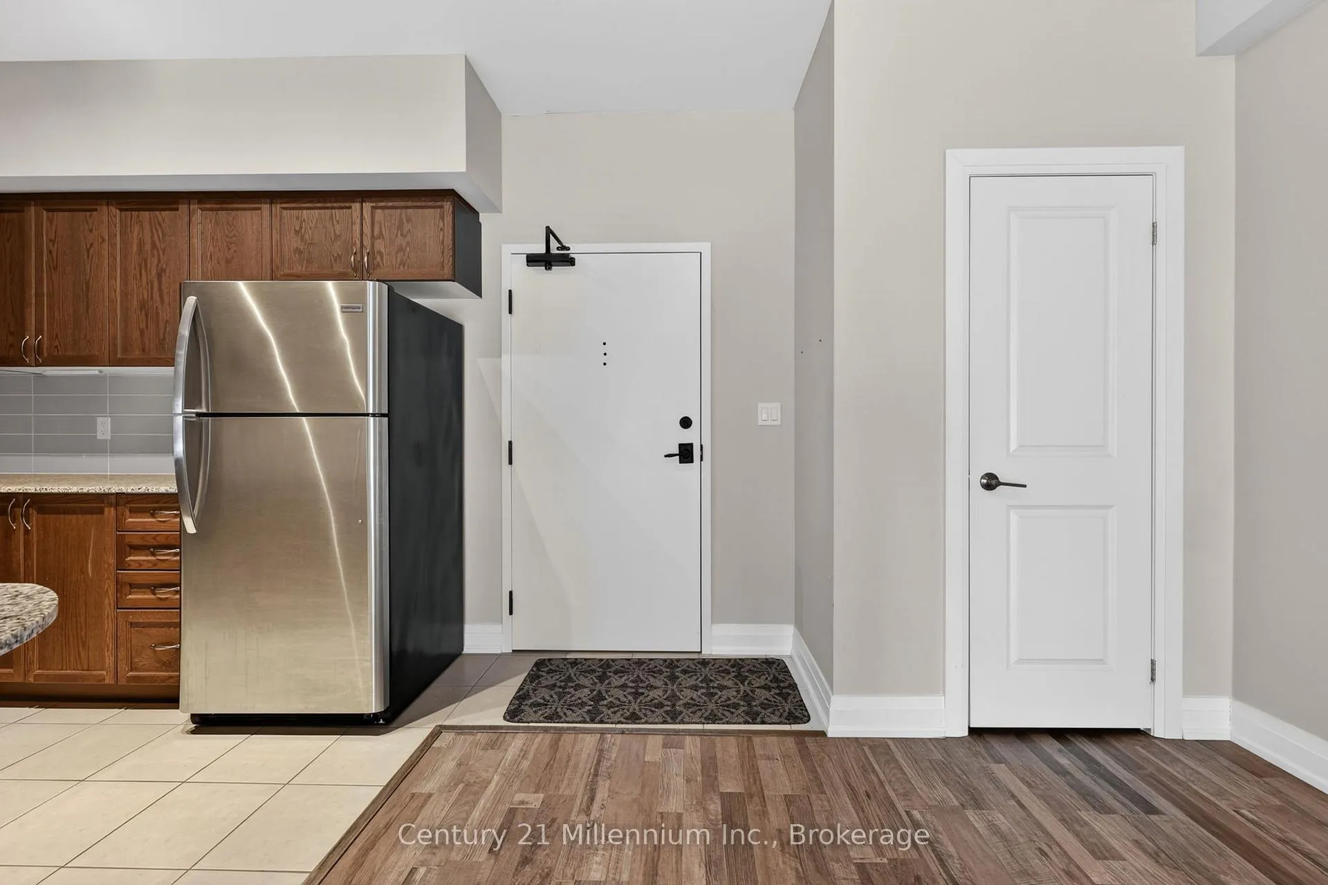 Photo 12 of Unit 109, 157 Wellington Street E, New Tecumseth, Alliston — HOMEH