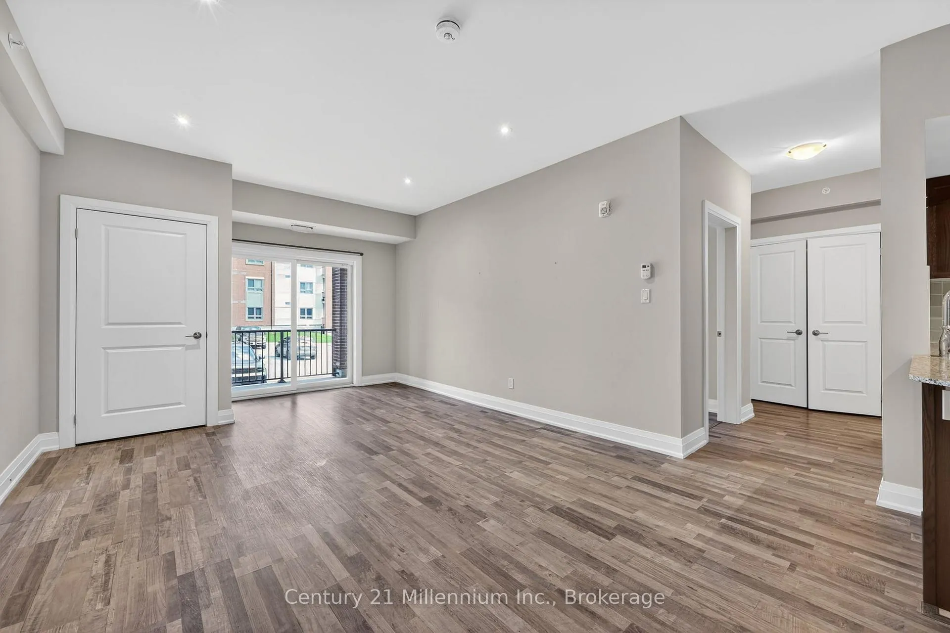 Photo 19 of Unit 109, 157 Wellington Street E, New Tecumseth, Alliston — HOMEH