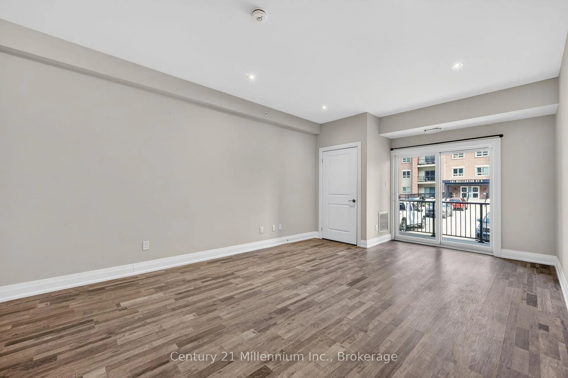Photo 24 of Unit 109, 157 Wellington Street E, New Tecumseth, Alliston — HOMEH