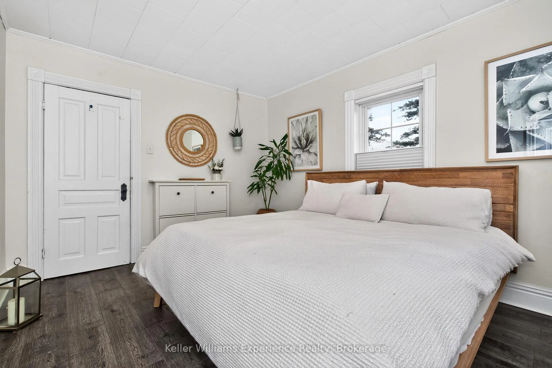 Photo 13 of 166 Sixth Street, Midland — HOMEH