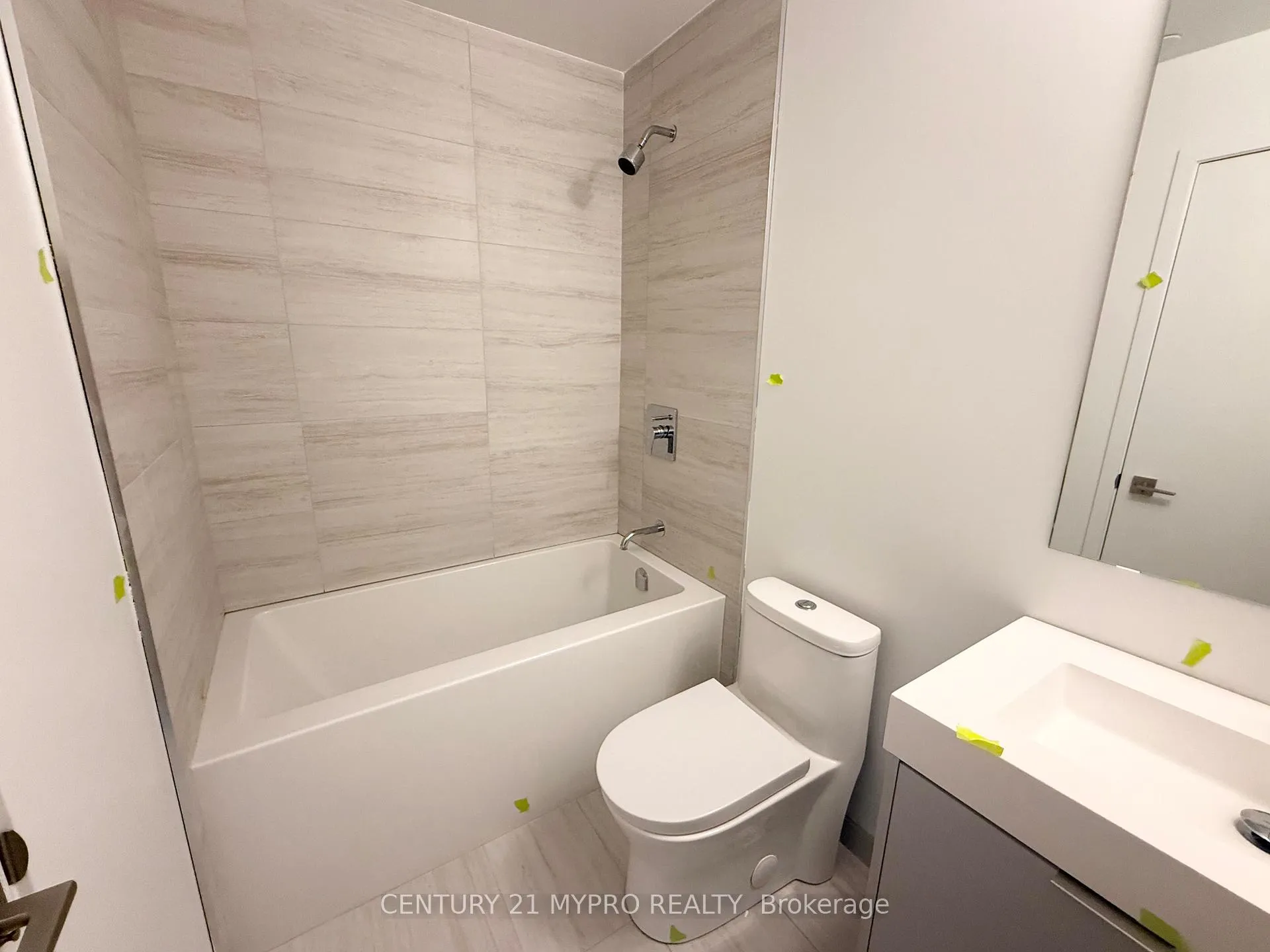 Photo 7 of Unit 1209, 474 Caldari Road, Vaughan, Concord — HOMEH