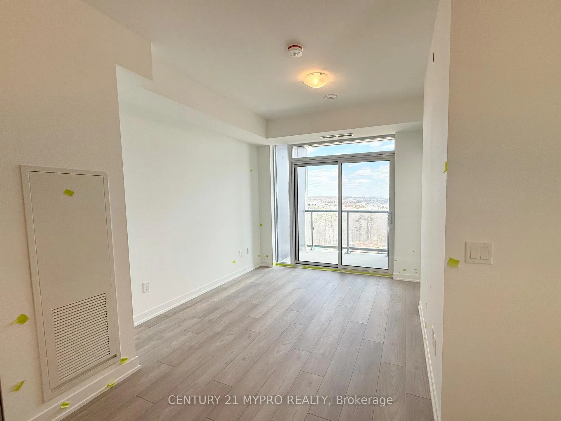 Photo 8 of Unit 1209, 474 Caldari Road, Vaughan, Concord — HOMEH