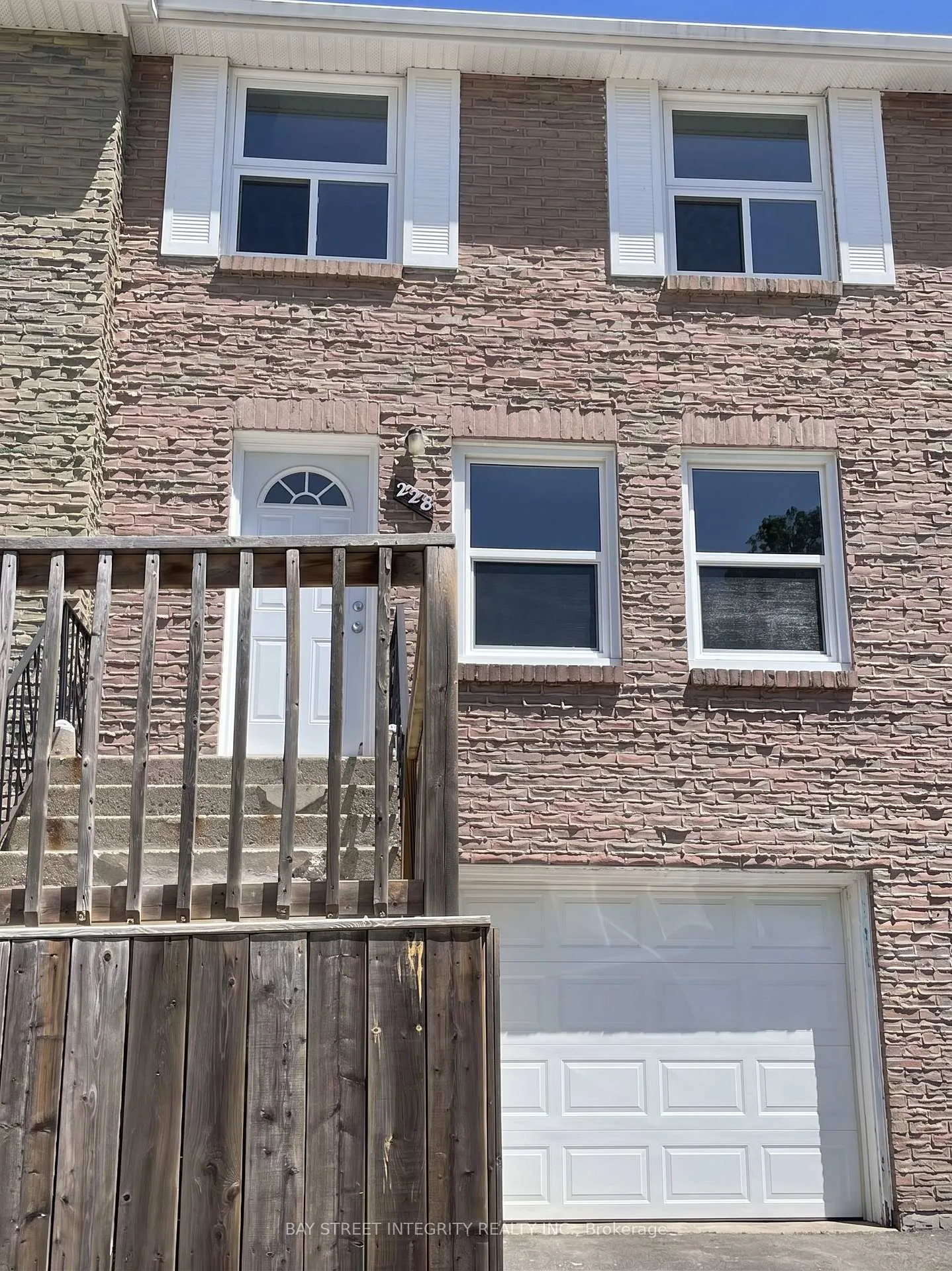 Photo 2 of 228 Westcourt Place, Waterloo — HOMEH