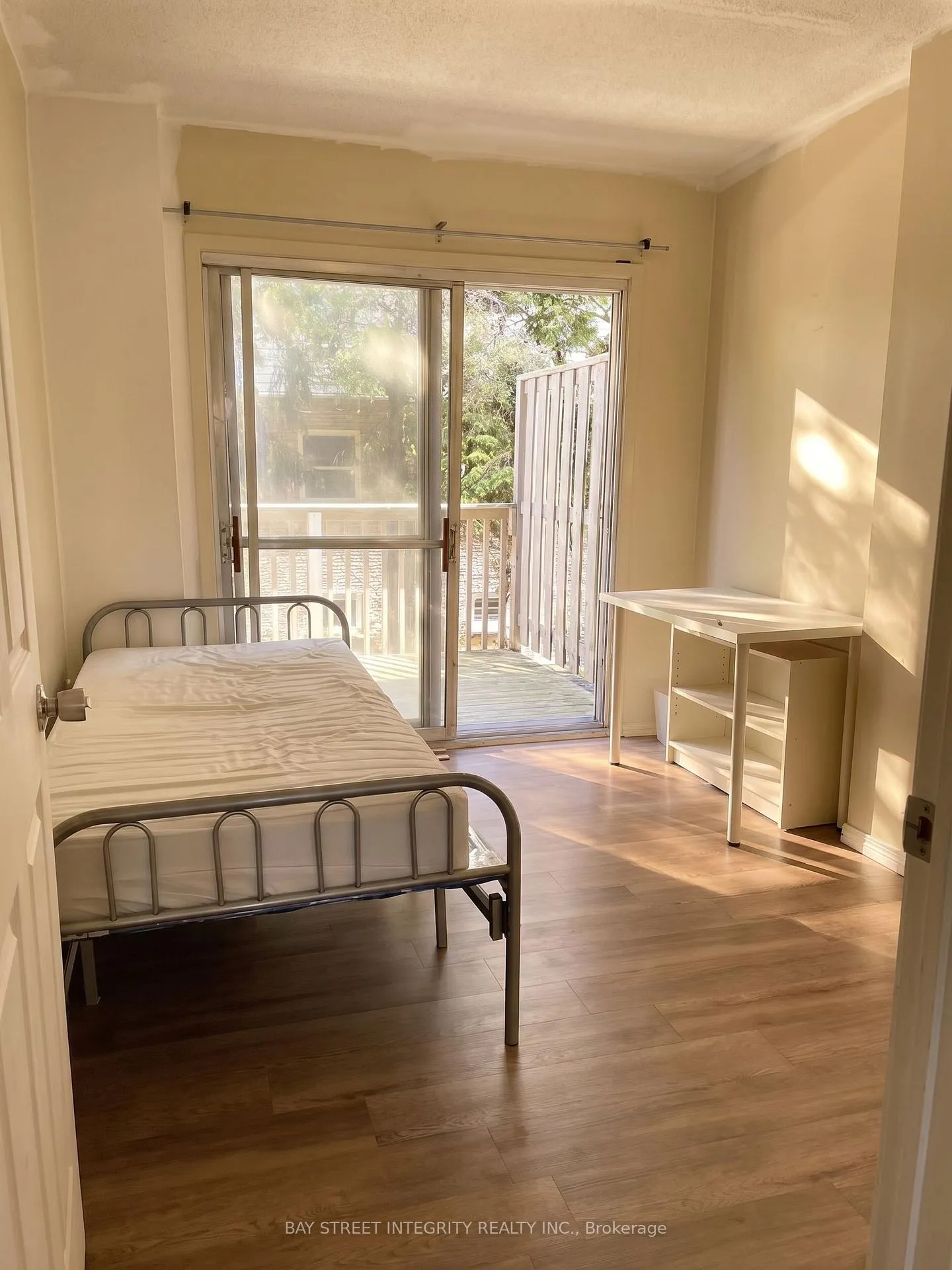 Photo 9 of 228 Westcourt Place, Waterloo — HOMEH
