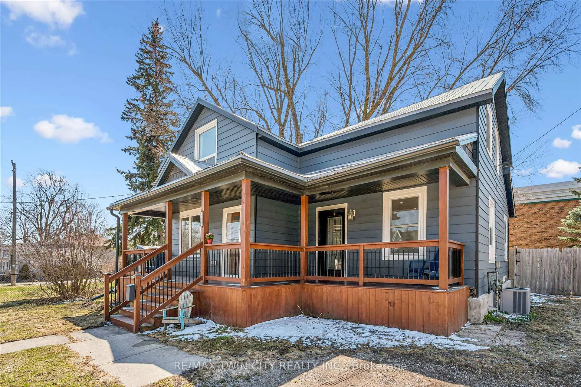 Photo 3 of 580 Main Street E, North Perth, Listowel — HOMEH