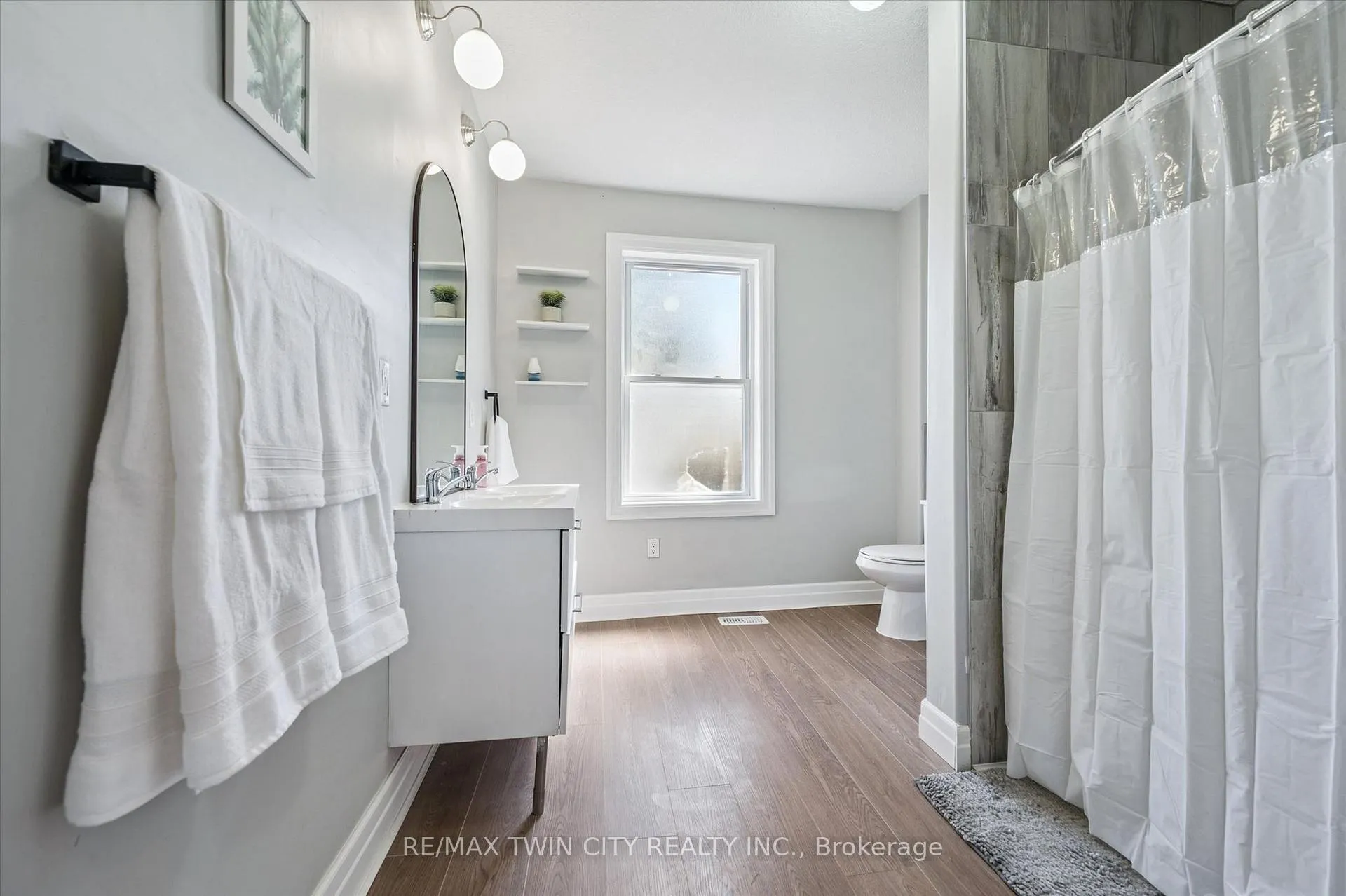 Photo 21 of 580 Main Street E, North Perth, Listowel — HOMEH