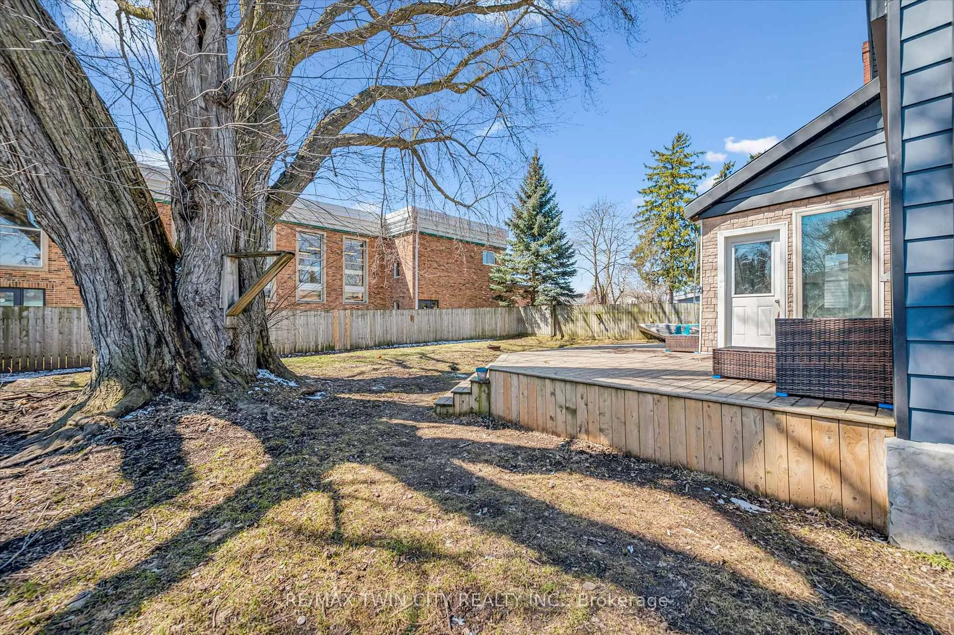 Photo 37 of 580 Main Street E, North Perth, Listowel — HOMEH