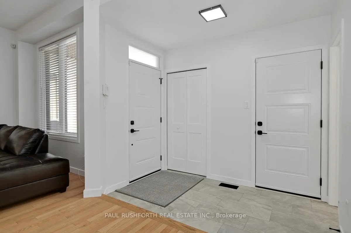 Photo 5 of 338 Kinghorn Crescent, Ottawa, Kanata - Morgan's Grant/South March — HOMEH