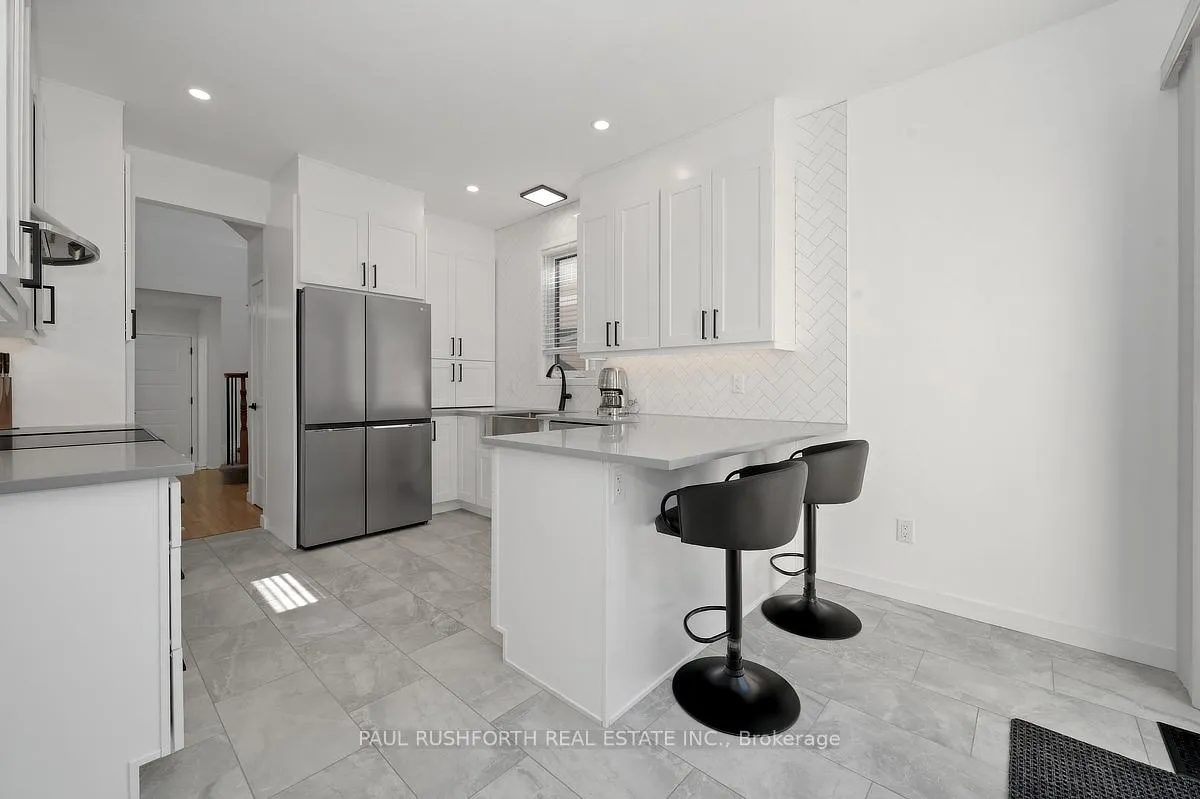 Photo 9 of 338 Kinghorn Crescent, Ottawa, Kanata - Morgan's Grant/South March — HOMEH