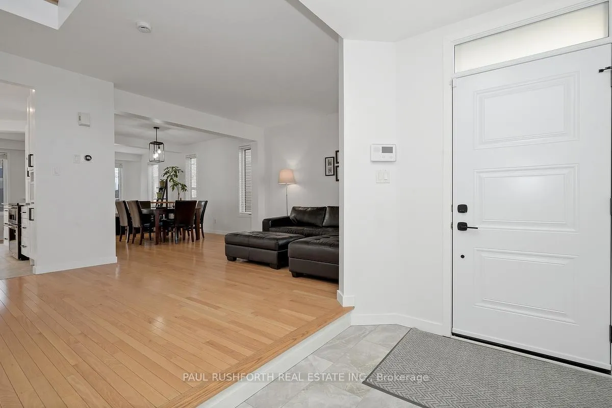 Photo 17 of 338 Kinghorn Crescent, Ottawa, Kanata - Morgan's Grant/South March — HOMEH