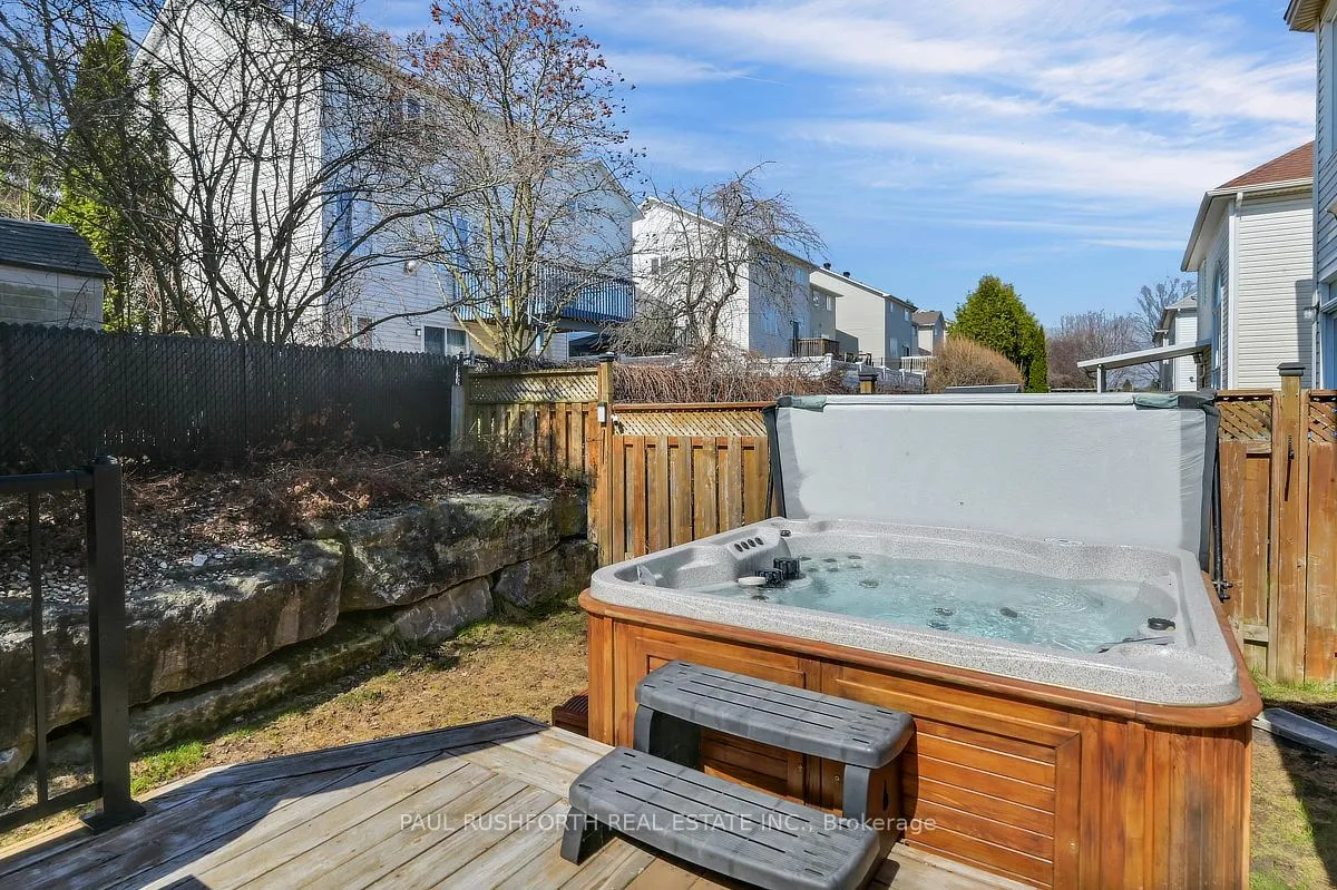 Photo 35 of 338 Kinghorn Crescent, Ottawa, Kanata - Morgan's Grant/South March — HOMEH