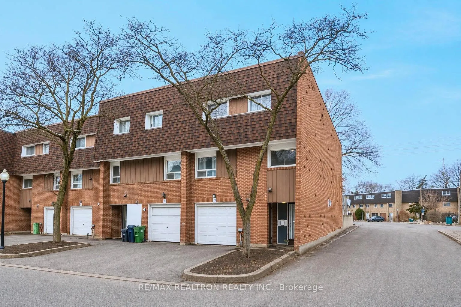 Photo 2 of Unit 24, 1673 Albion Road, Etobicoke, West Humber-Clairville — HOMEH
