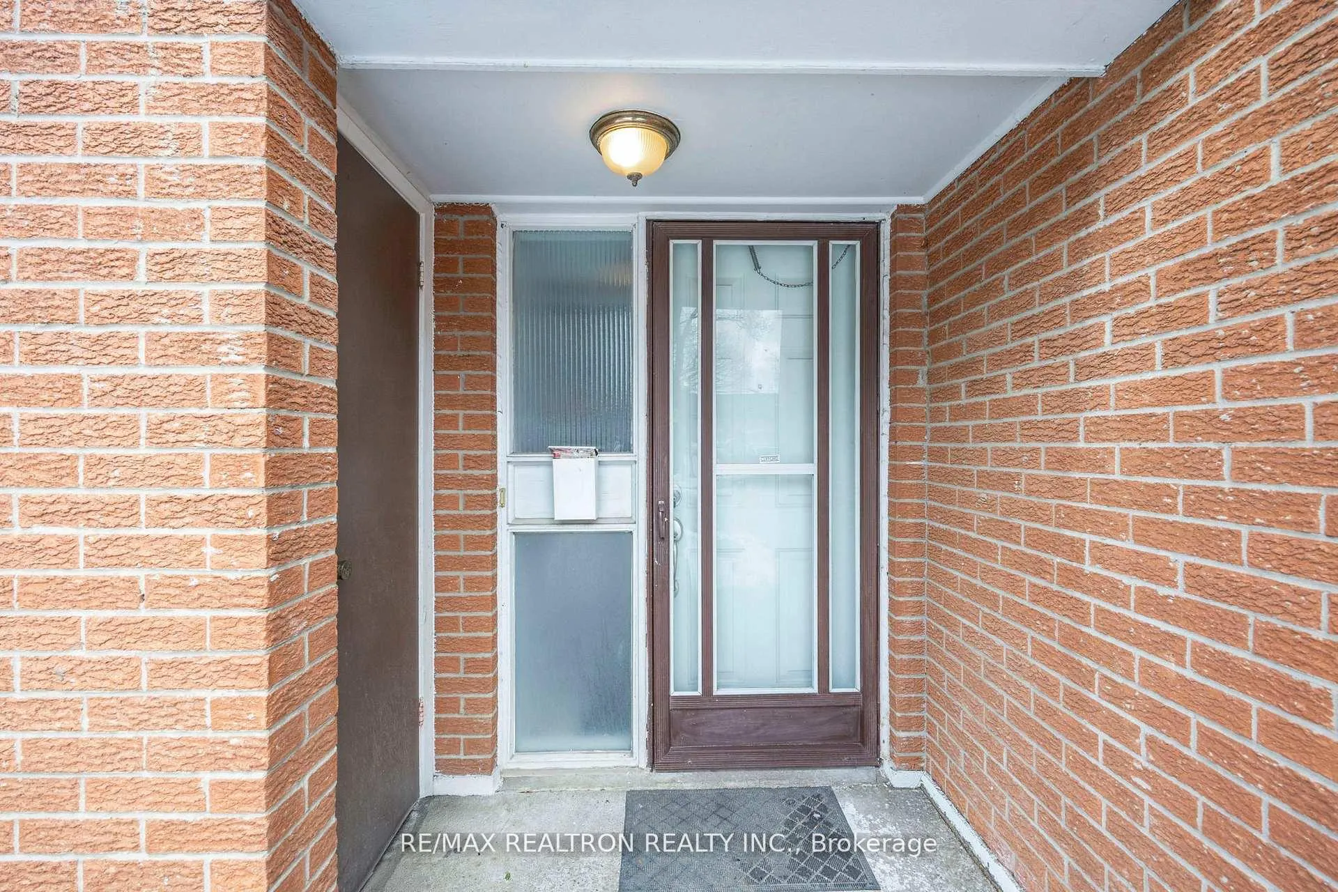 Photo 3 of Unit 24, 1673 Albion Road, Etobicoke, West Humber-Clairville — HOMEH