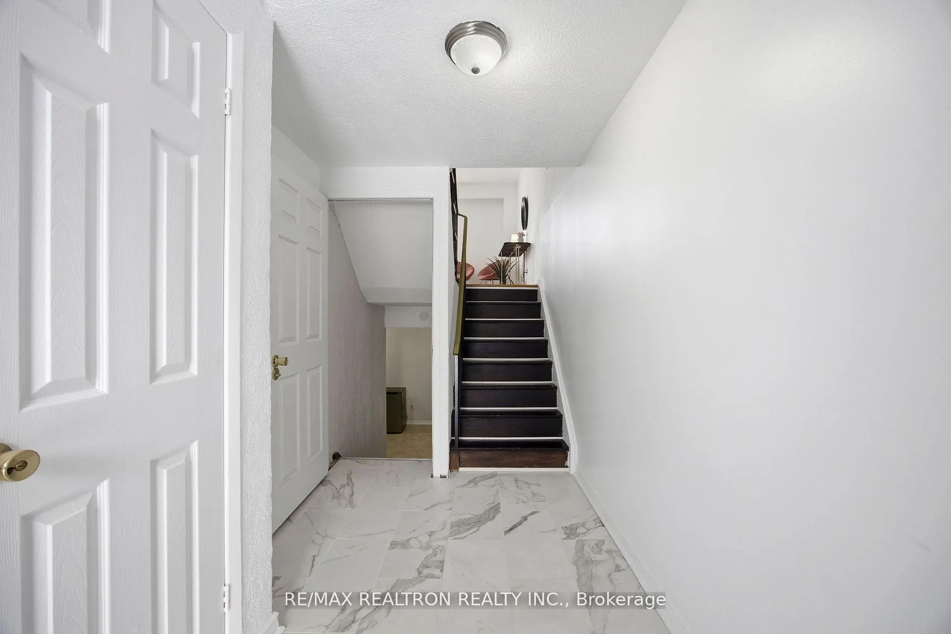 Photo 5 of Unit 24, 1673 Albion Road, Etobicoke, West Humber-Clairville — HOMEH