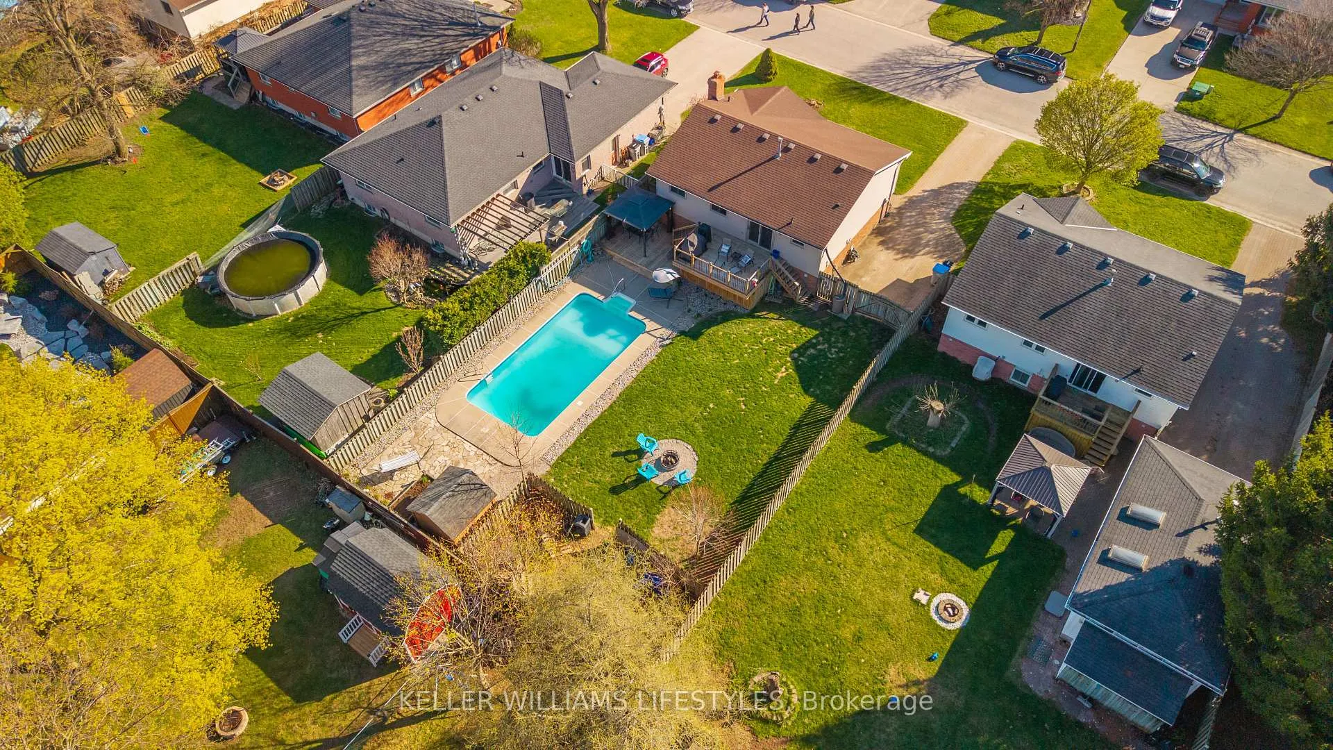 Photo 4 of 7 Pearson Avenue, Strathroy-Caradoc, SW — HOMEH