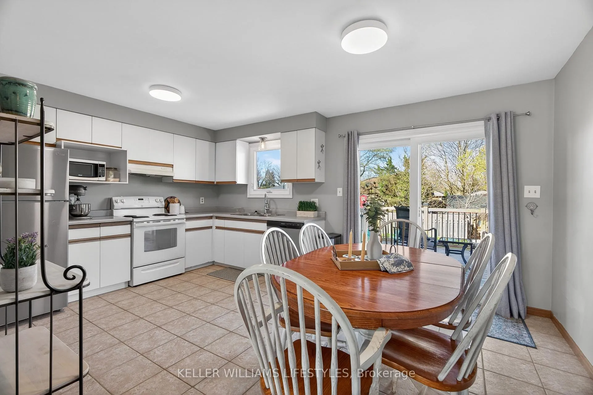 Photo 11 of 7 Pearson Avenue, Strathroy-Caradoc, SW — HOMEH