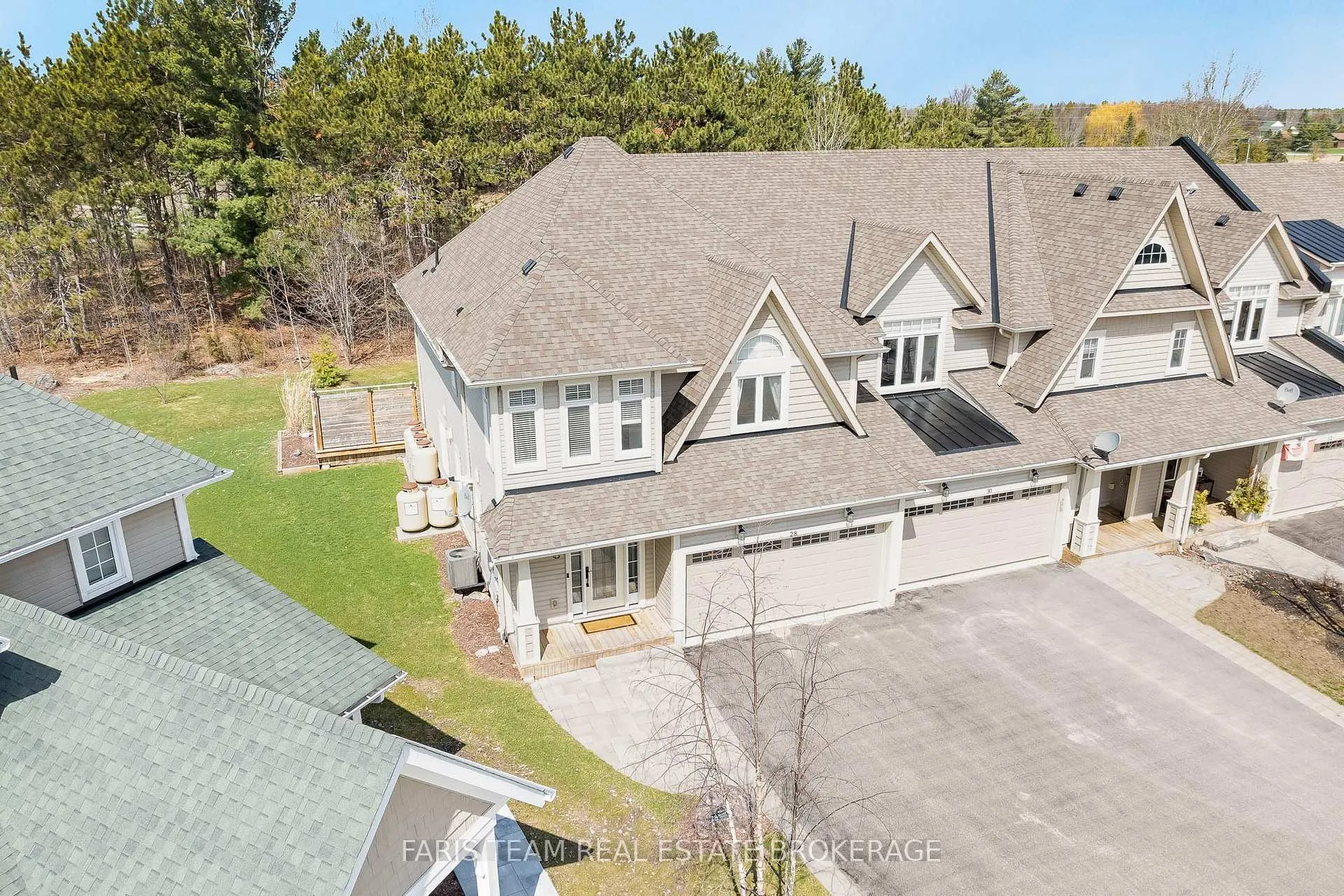 Photo 2 of 28 Masters Crescent, Georgian Bay, Baxter — HOMEH