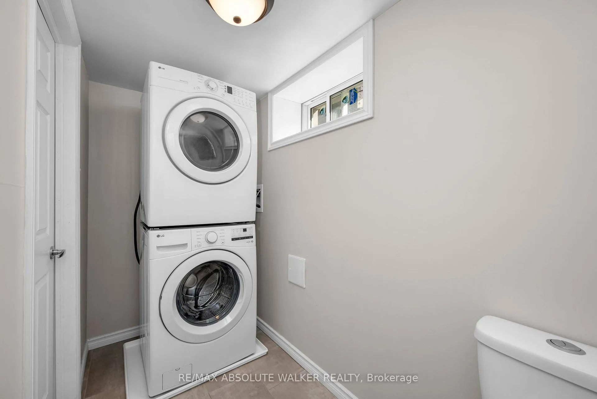Photo 32 of 2052 Valley Drive, Ottawa, Elmvale Acres/Urbandale — HOMEH