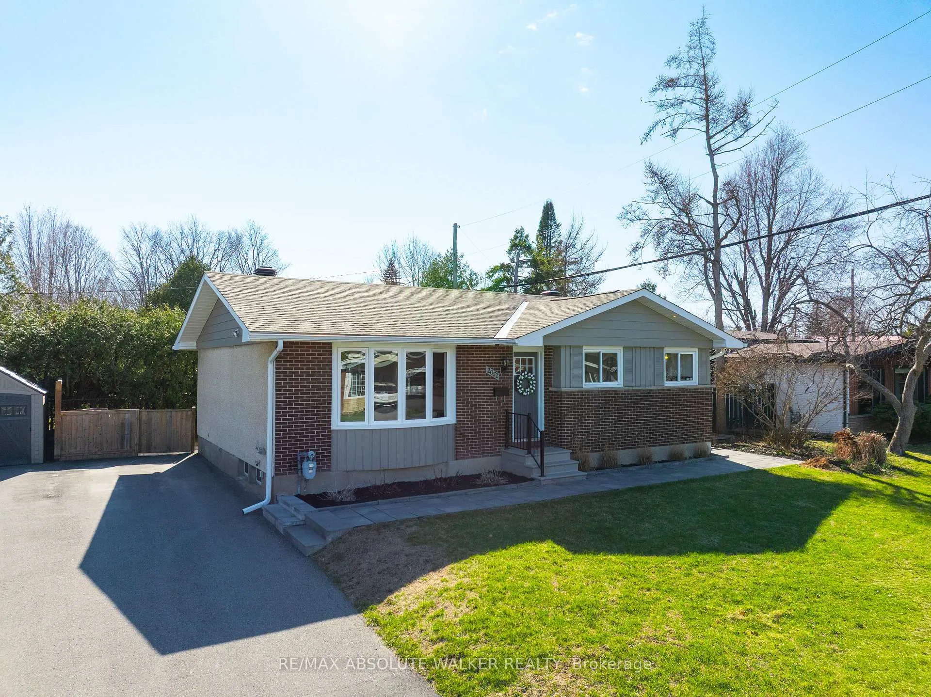 Photo 38 of 2052 Valley Drive, Ottawa, Elmvale Acres/Urbandale — HOMEH