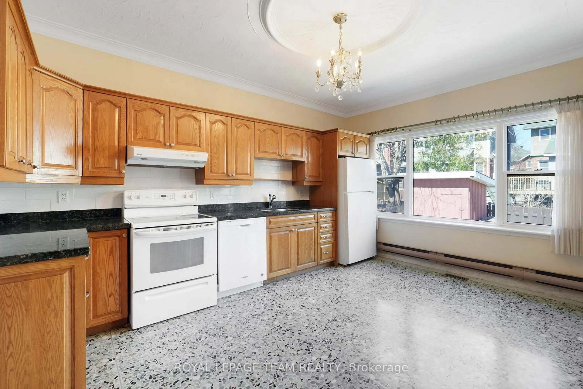 Photo 16 of 85 Grove Avenue, Ottawa, Old Ottawa South — HOMEH
