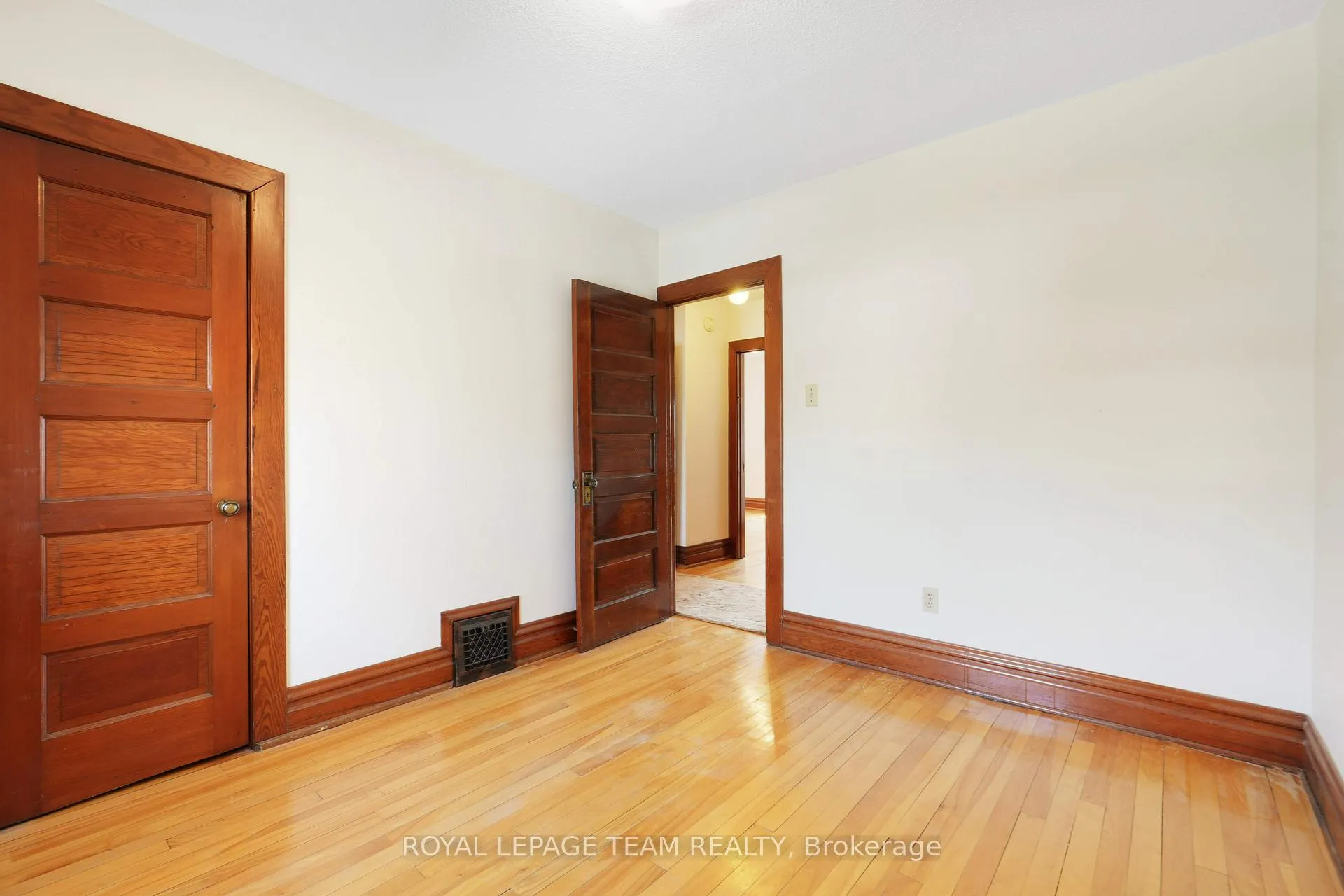 Photo 22 of 85 Grove Avenue, Ottawa, Old Ottawa South — HOMEH