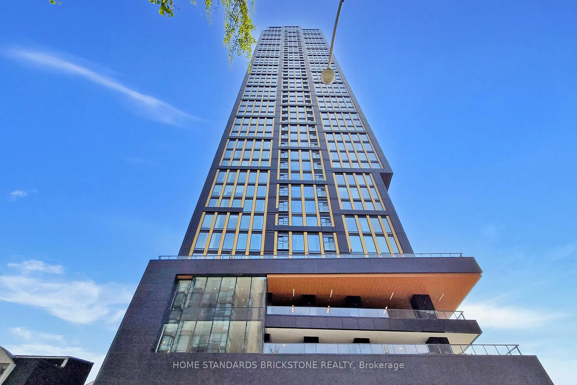 Front of Unit 2717, 319 Jarvis Street