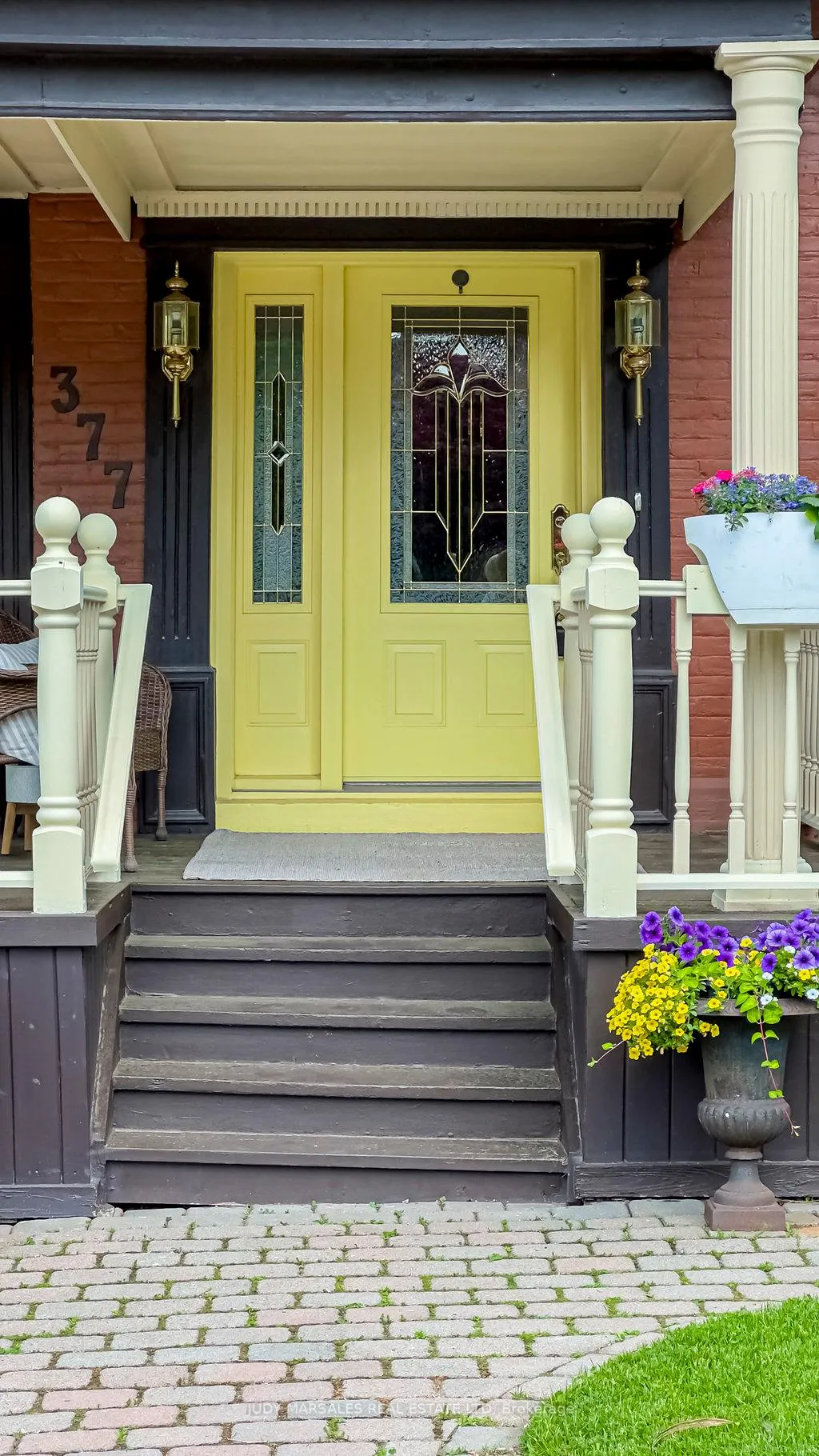 Photo 2 of 377 Hess Street S, Hamilton, Durand — HOMEH