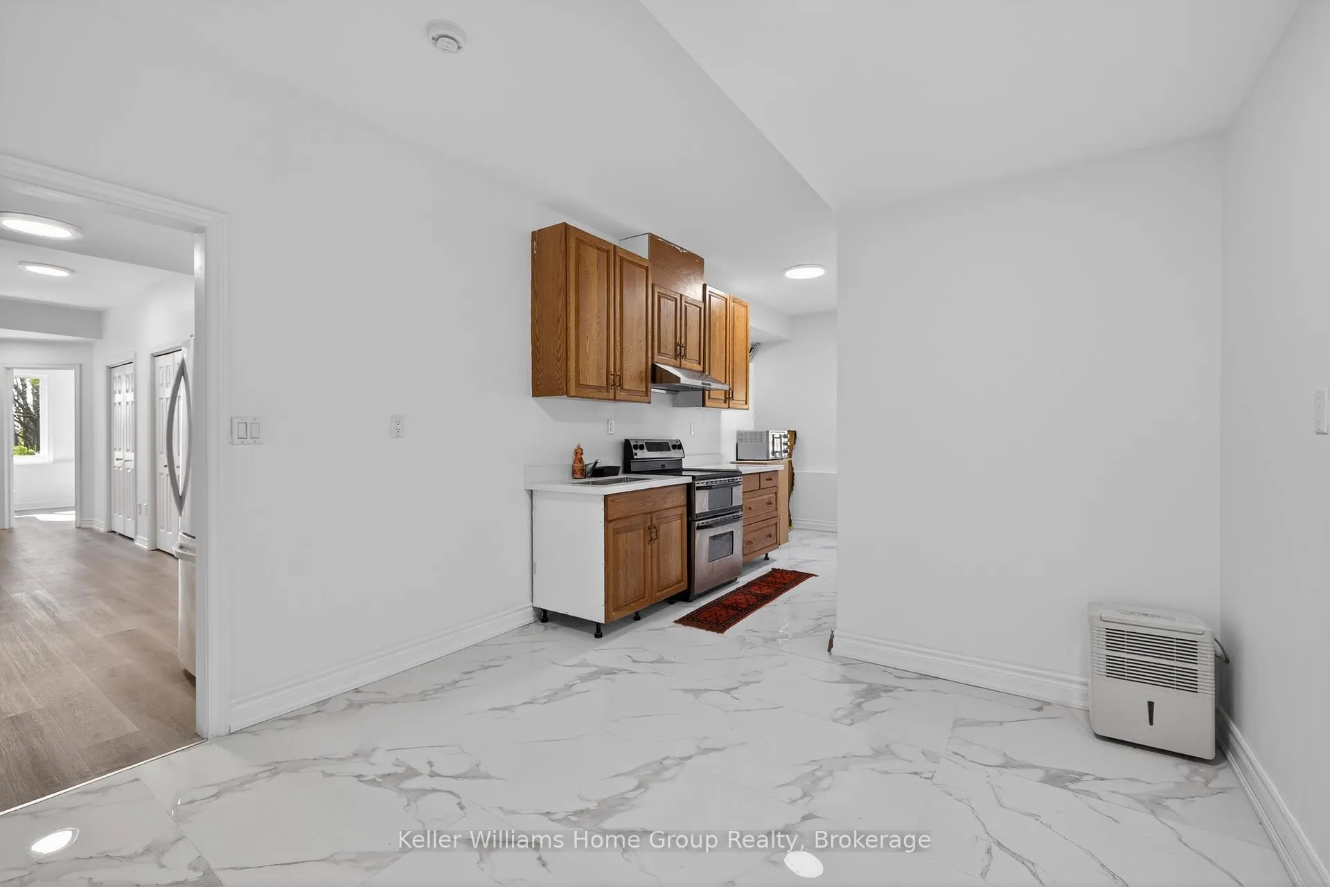 Photo 10 of Unit A, 23 Fox Run Drive, Puslinch, Rural Puslinch East — HOMEH