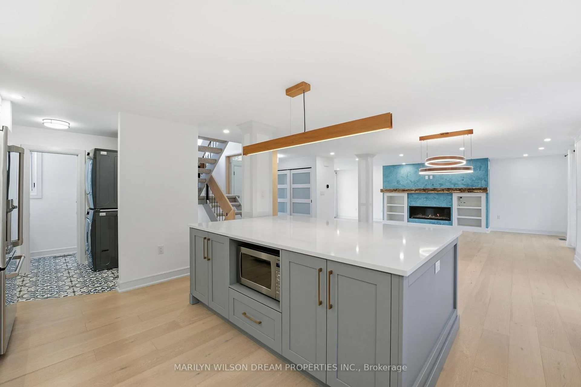 Photo 17 of 33 Commanche Drive, Ottawa, City View/Skyline/Fisher Heights/Parkwood Hills — HOMEH