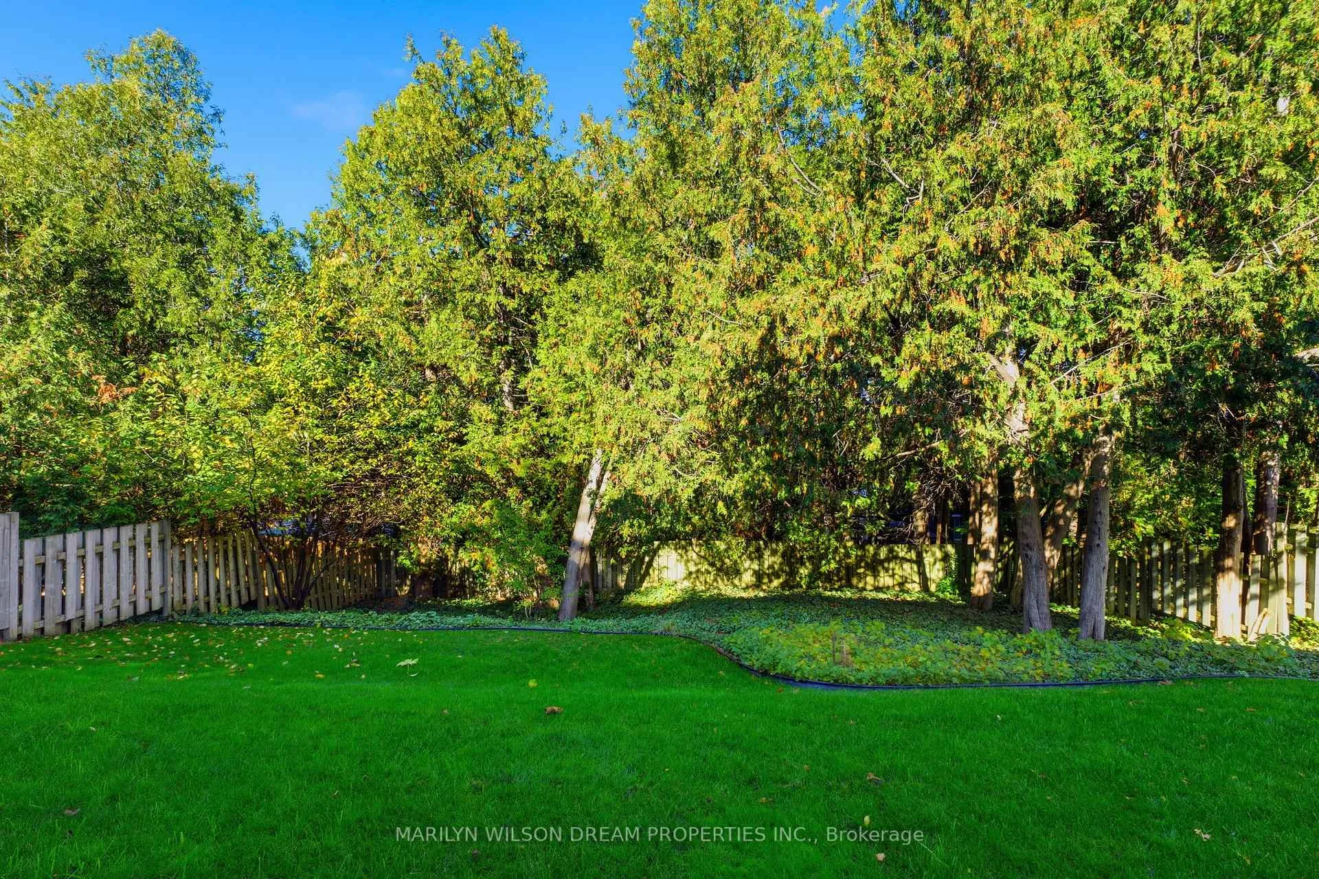 Photo 39 of 33 Commanche Drive, Ottawa, City View/Skyline/Fisher Heights/Parkwood Hills — HOMEH
