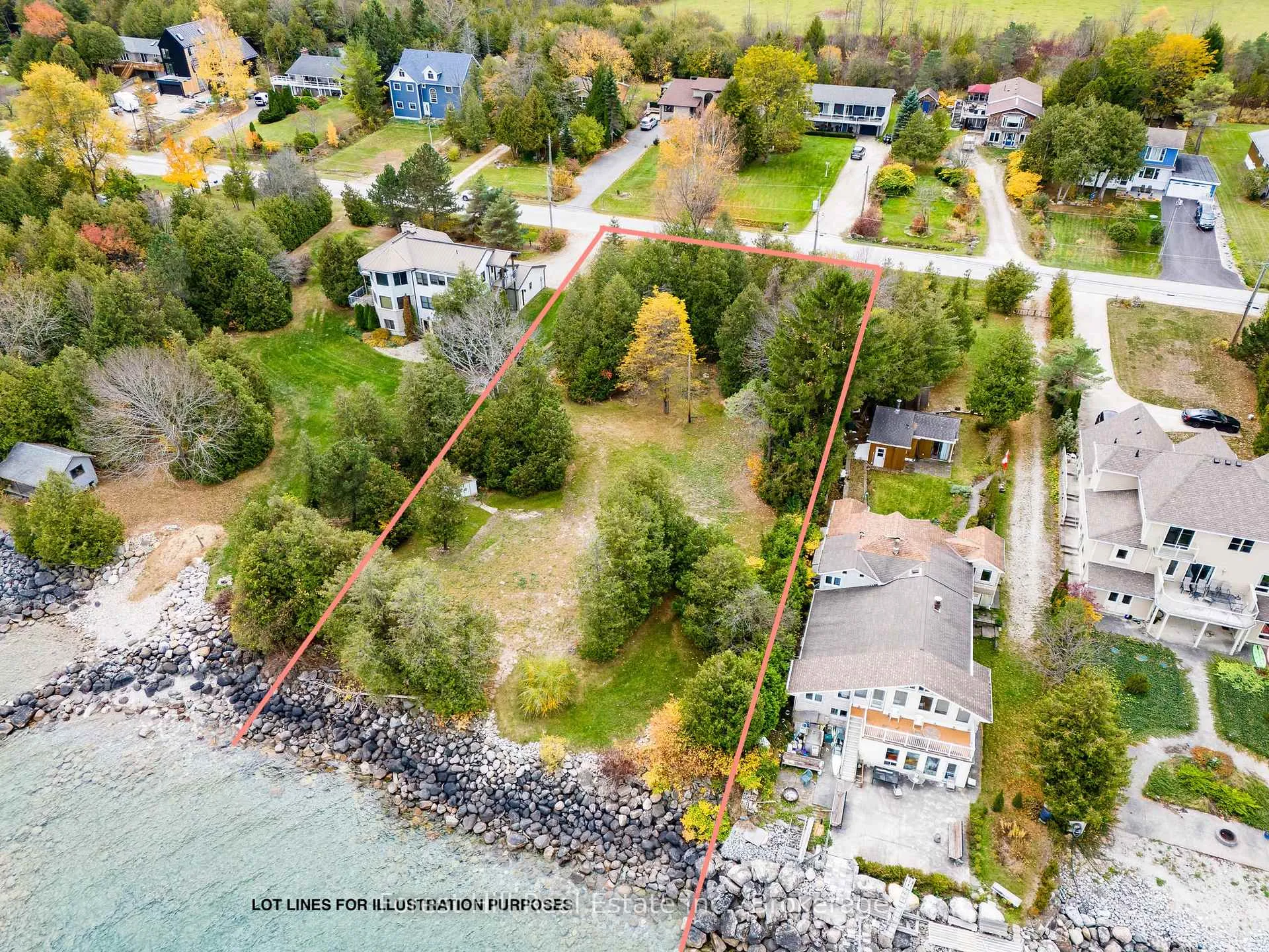 Front of 297 Lakeshore Road N