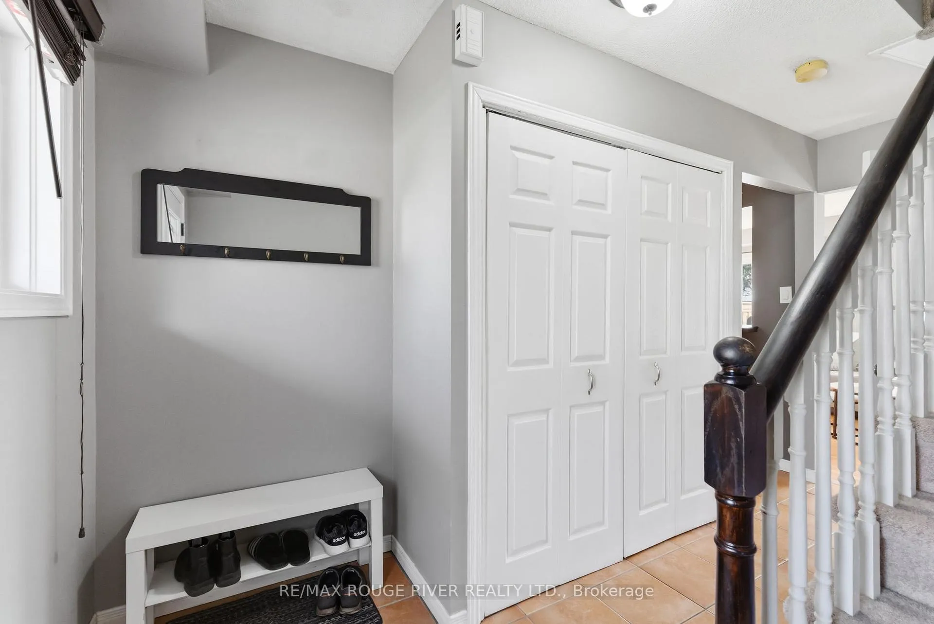 Photo 3 of 17 Elford Drive, Clarington, Bowmanville — HOMEH