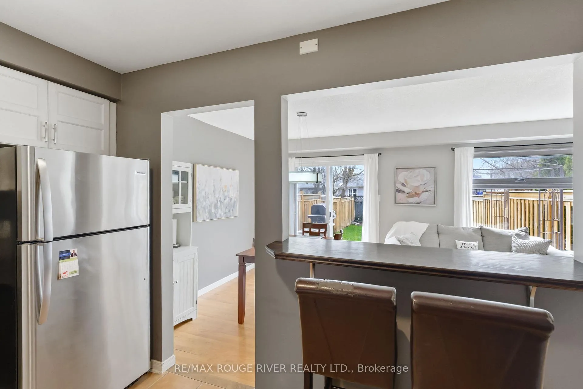 Photo 6 of 17 Elford Drive, Clarington, Bowmanville — HOMEH