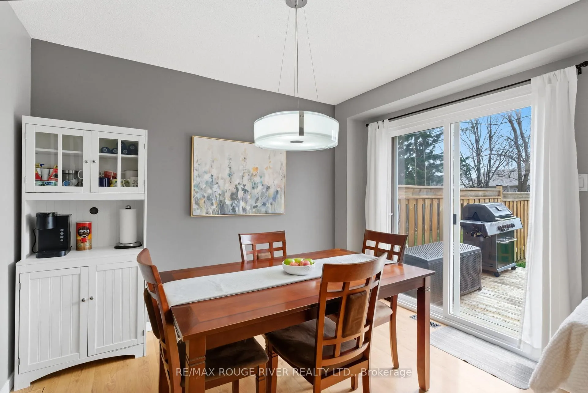 Photo 8 of 17 Elford Drive, Clarington, Bowmanville — HOMEH